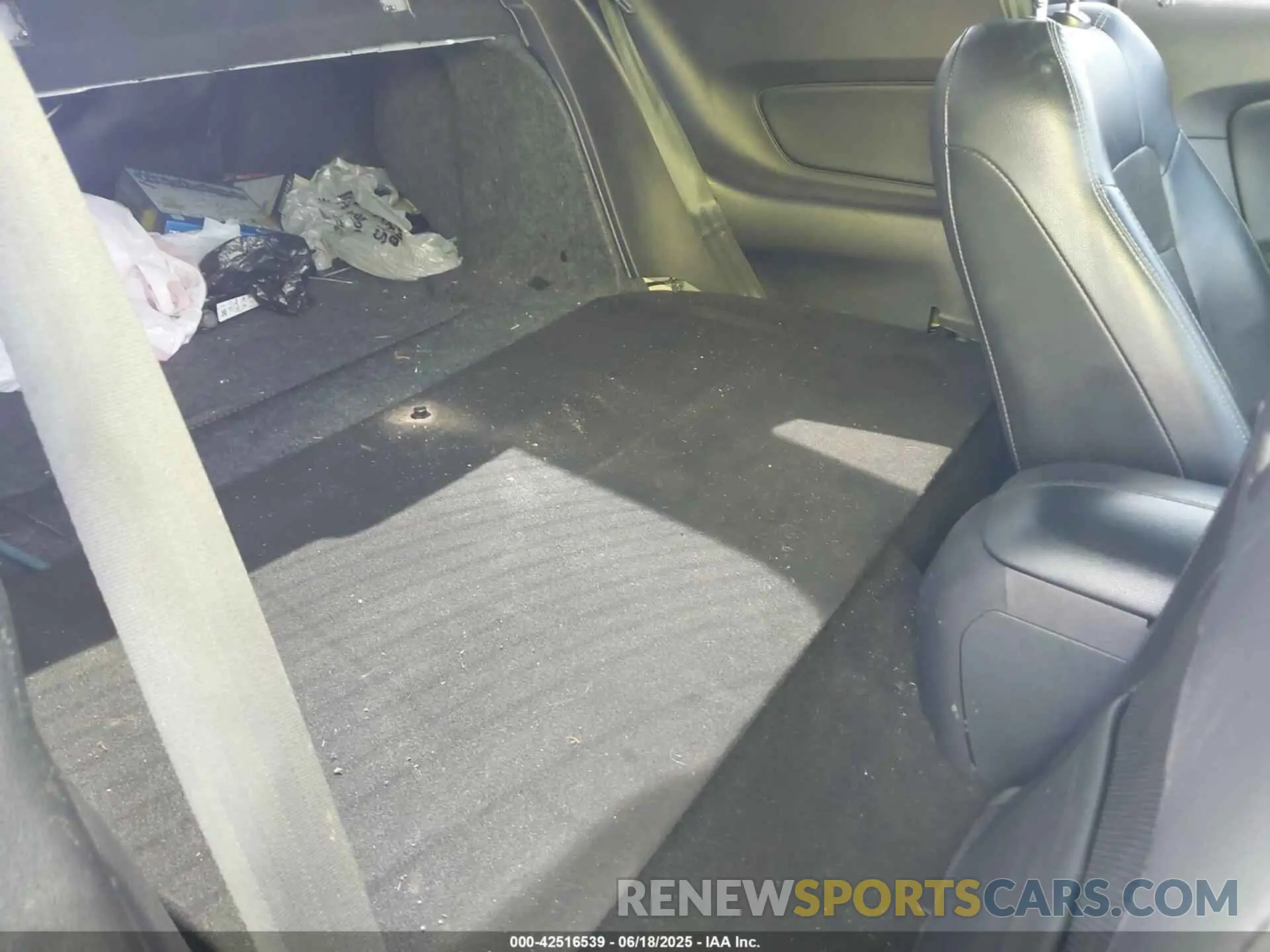 8 Photograph of a damaged car 1FA6P8CFXK5151458 FORD MUSTANG 2019