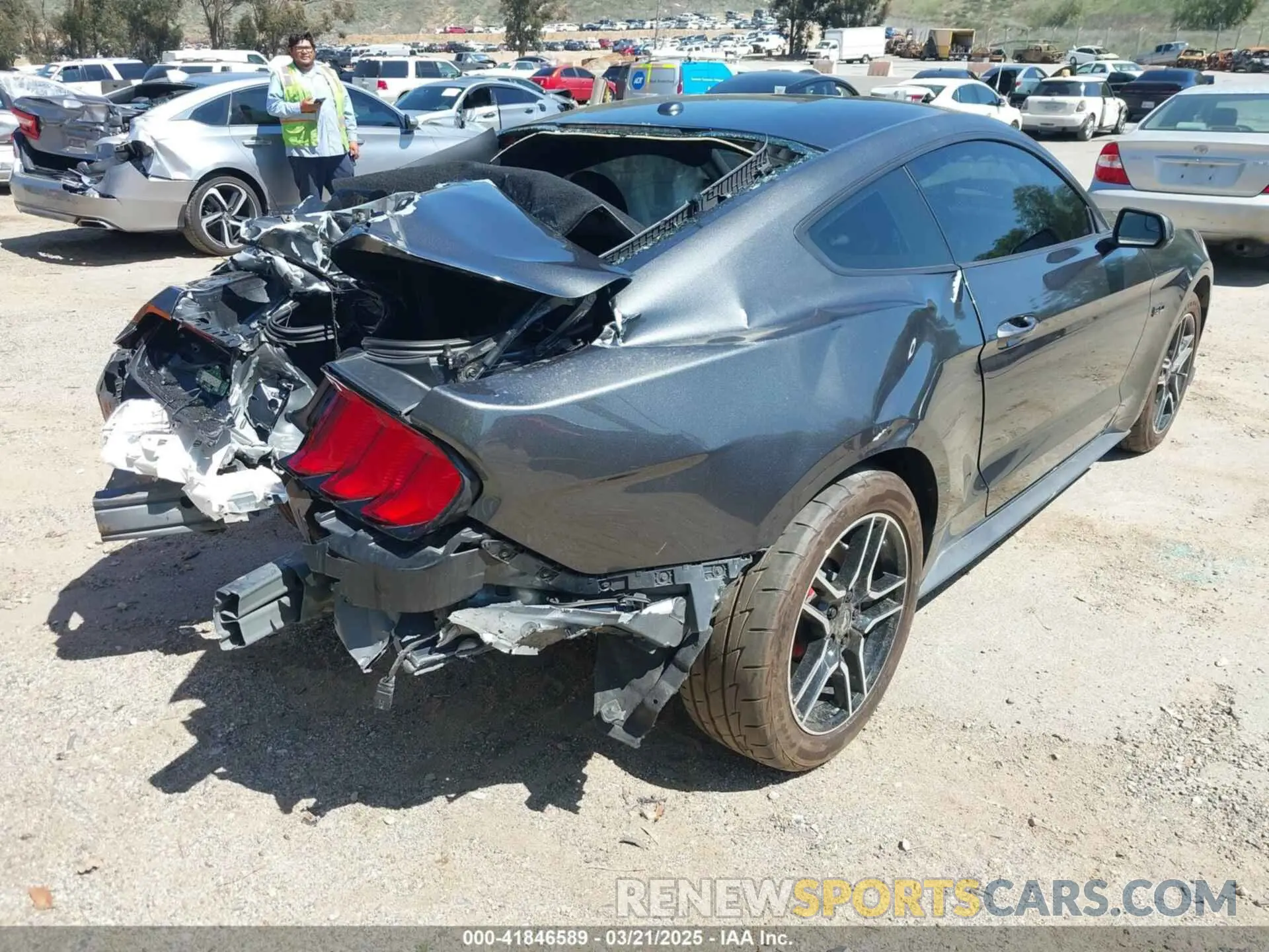4 Photograph of a damaged car 1FA6P8CFXK5178319 FORD MUSTANG 2019