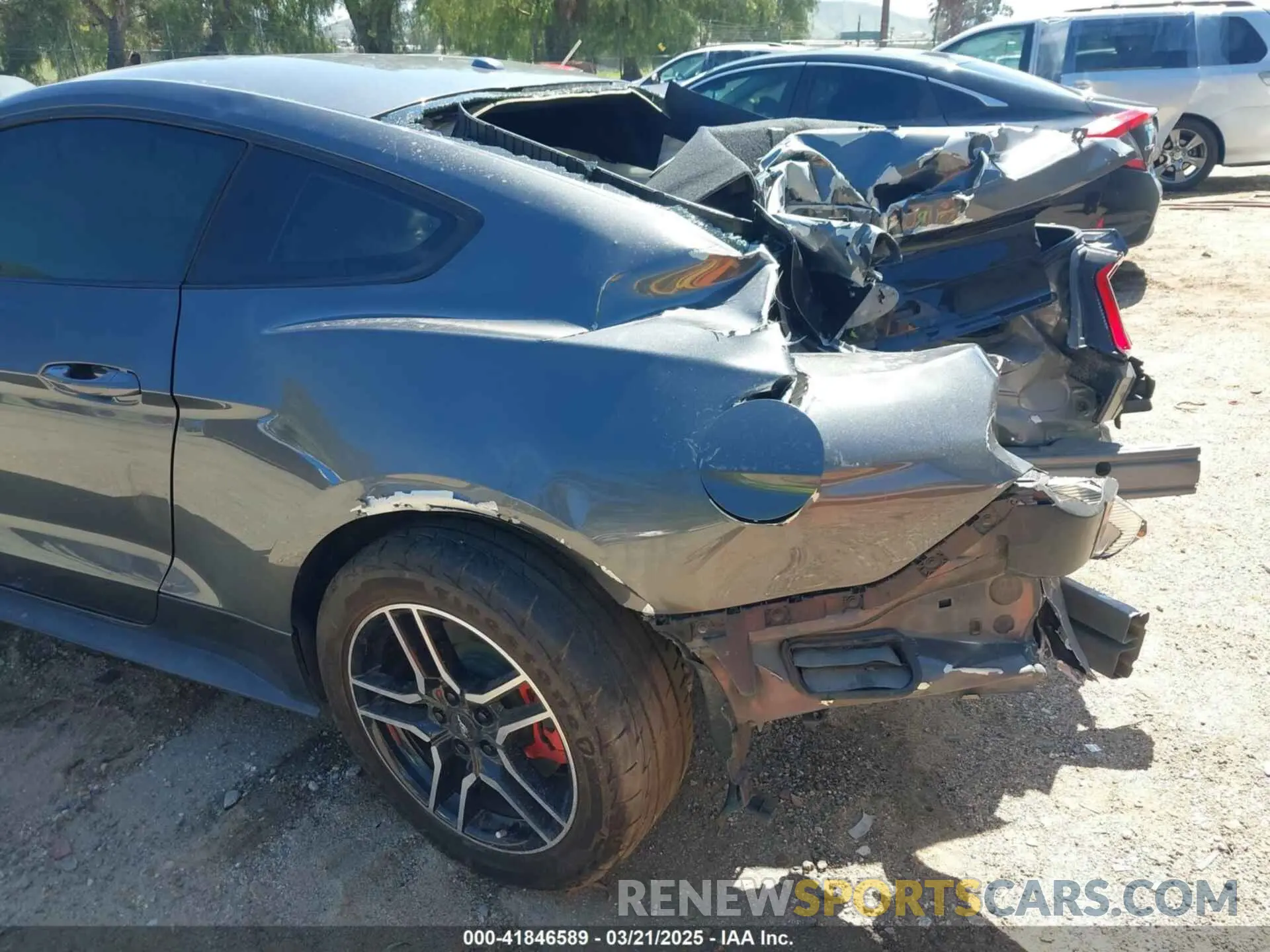 6 Photograph of a damaged car 1FA6P8CFXK5178319 FORD MUSTANG 2019