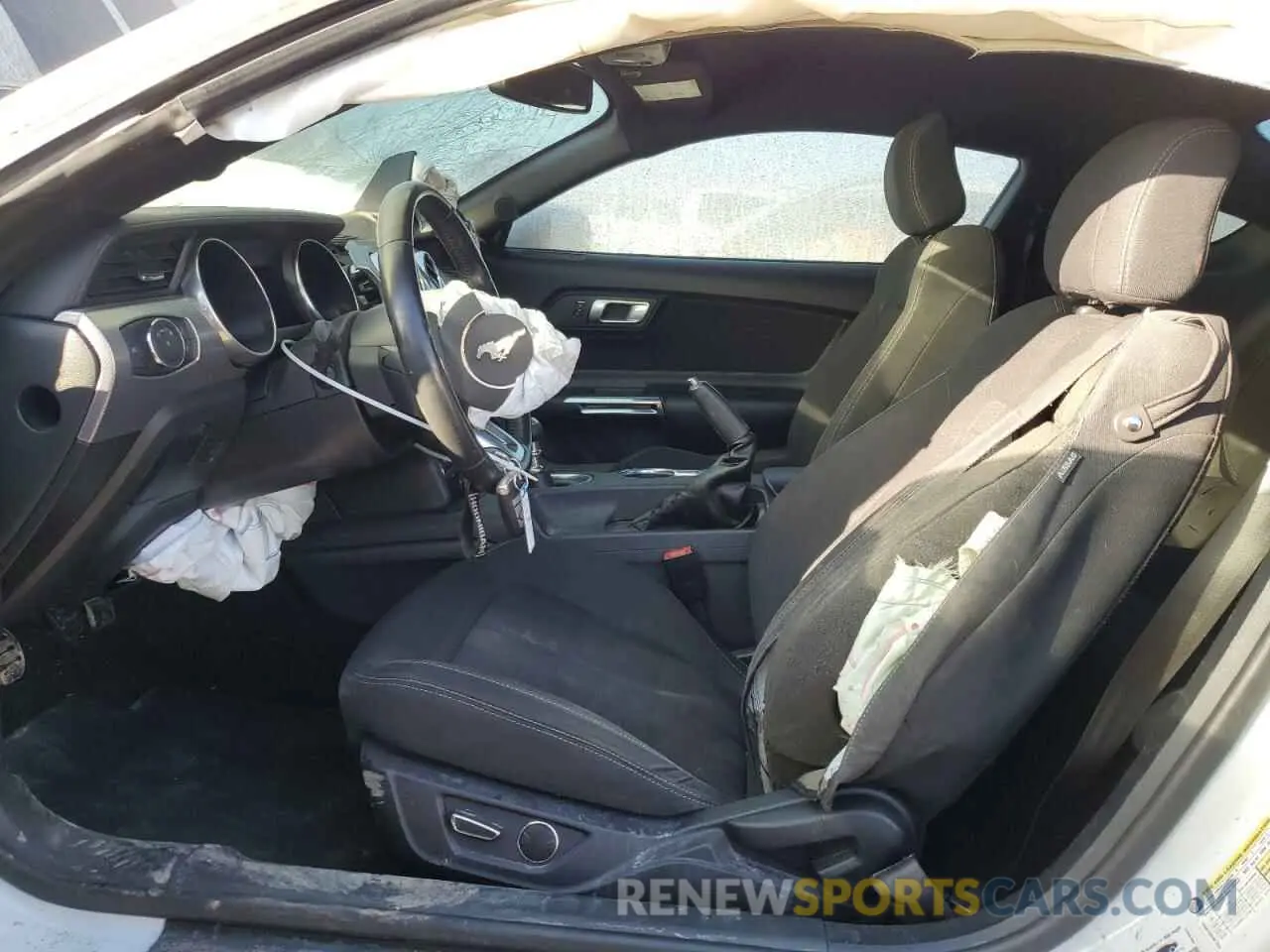 7 Photograph of a damaged car 1FA6P8CFXK5197548 FORD MUSTANG 2019