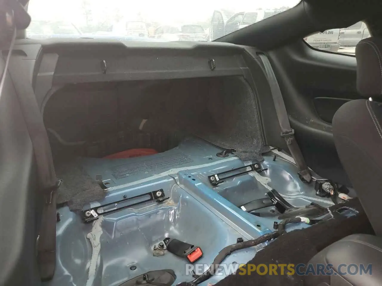 10 Photograph of a damaged car 1FA6P8CFXK5203221 FORD MUSTANG 2019