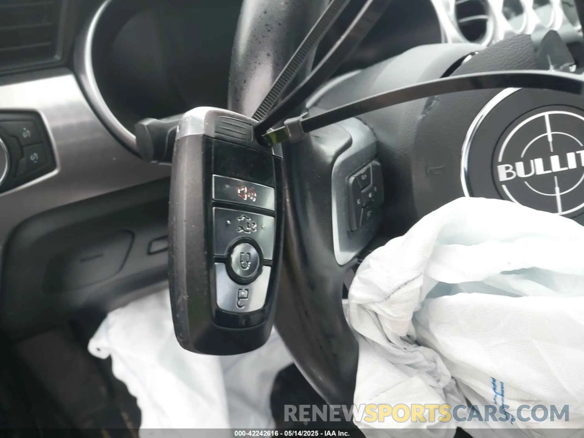11 Photograph of a damaged car 1FA6P8K02K5500707 FORD MUSTANG 2019