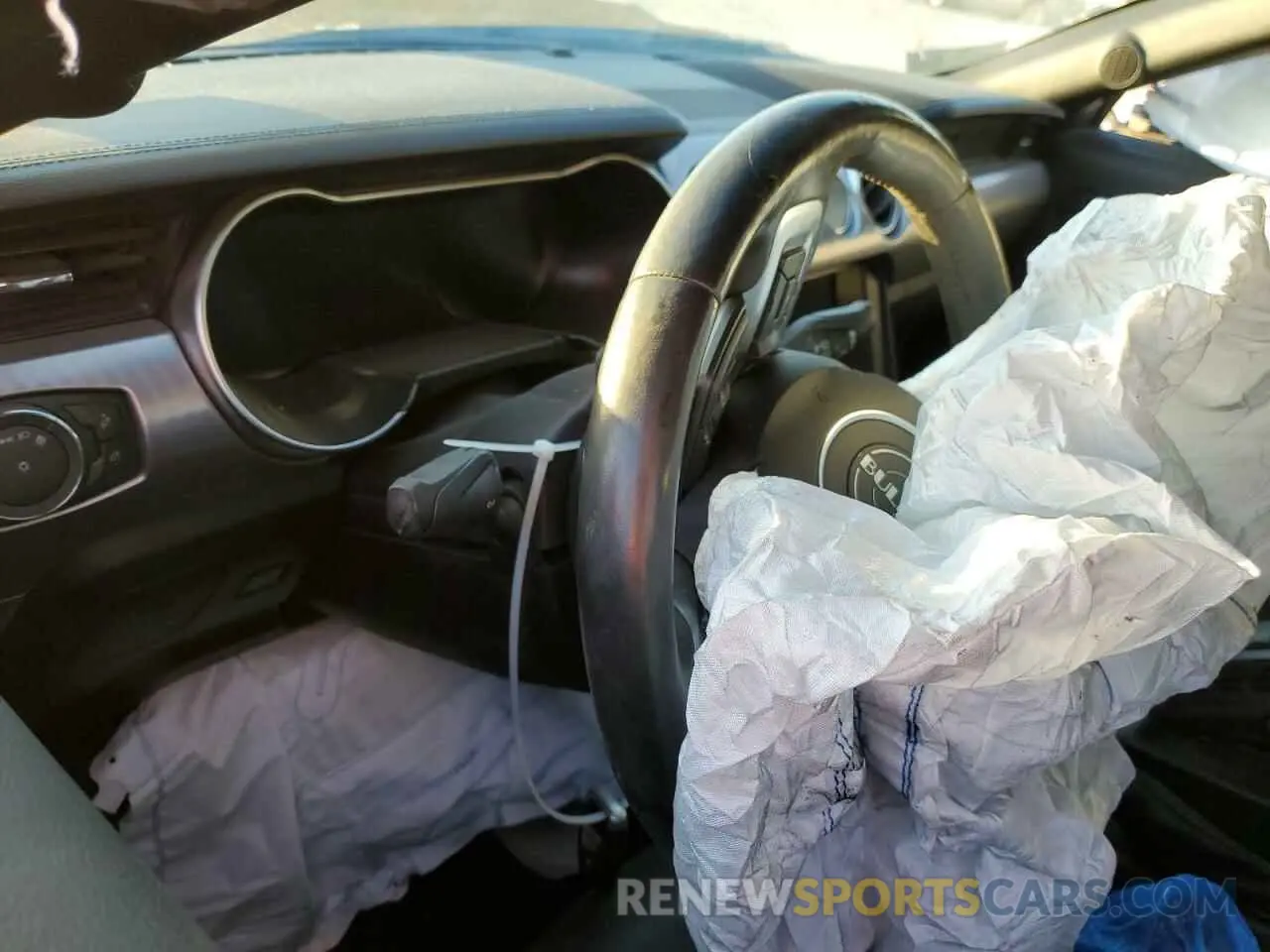 8 Photograph of a damaged car 1FA6P8K05K5502645 FORD MUSTANG 2019
