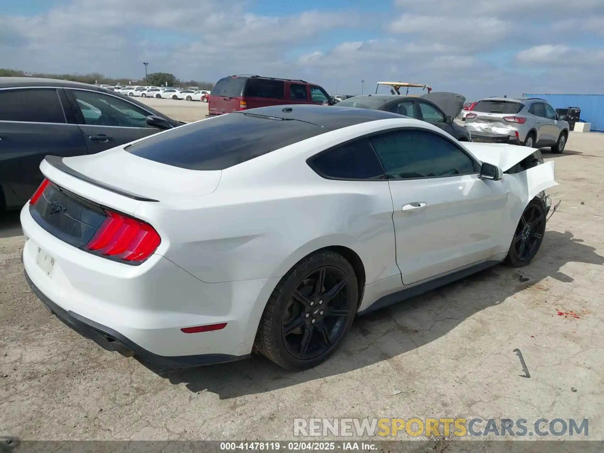 4 Photograph of a damaged car 1FA6P8TH0K5118454 FORD MUSTANG 2019