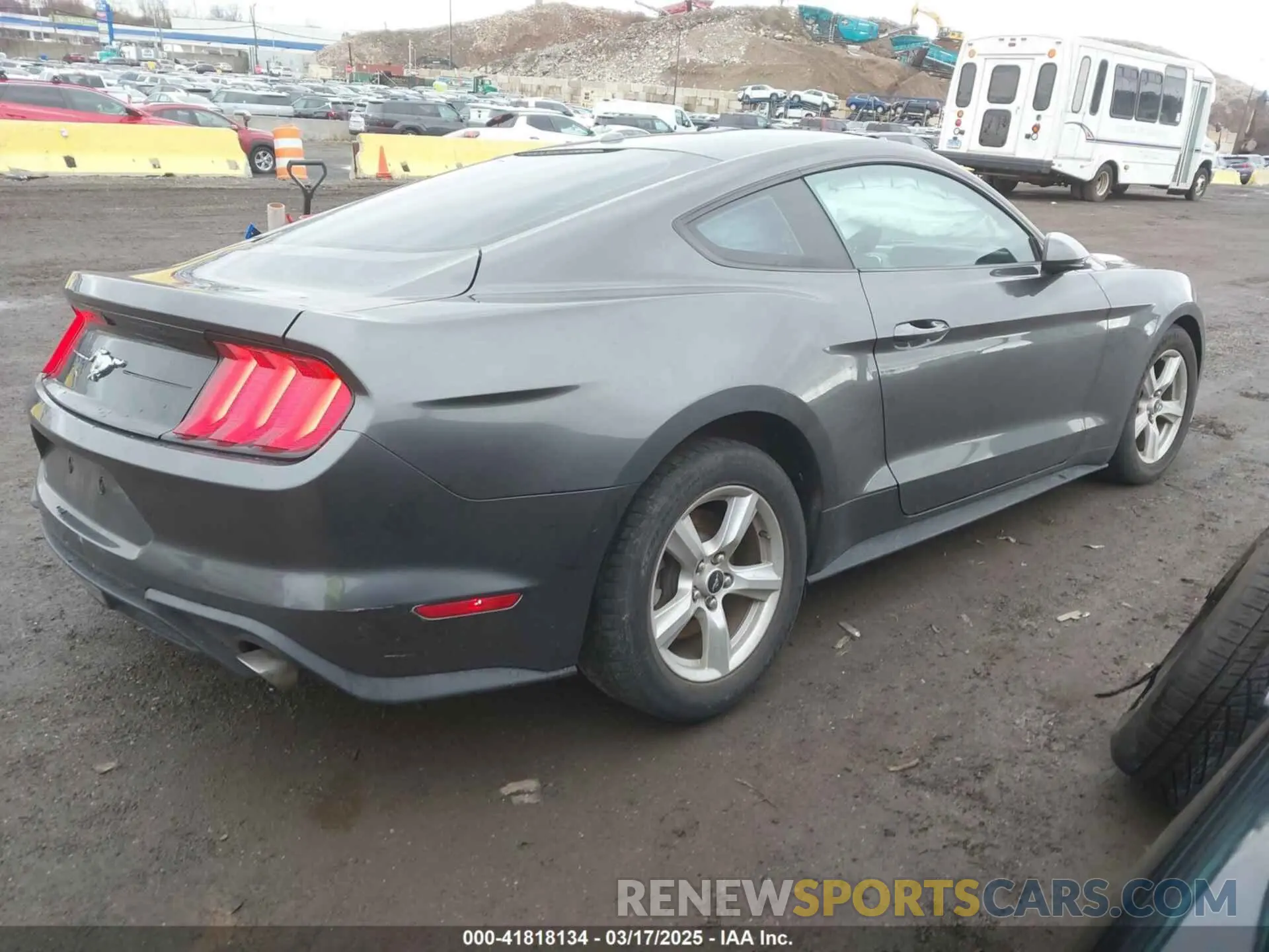 4 Photograph of a damaged car 1FA6P8TH0K5141149 FORD MUSTANG 2019