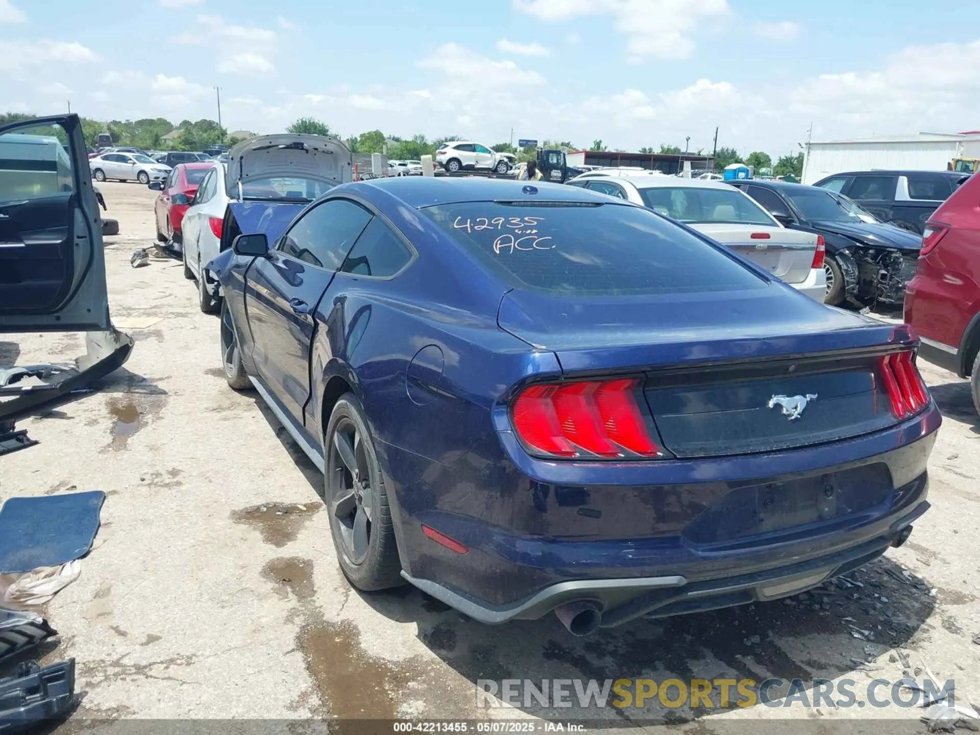 3 Photograph of a damaged car 1FA6P8TH0K5174930 FORD MUSTANG 2019