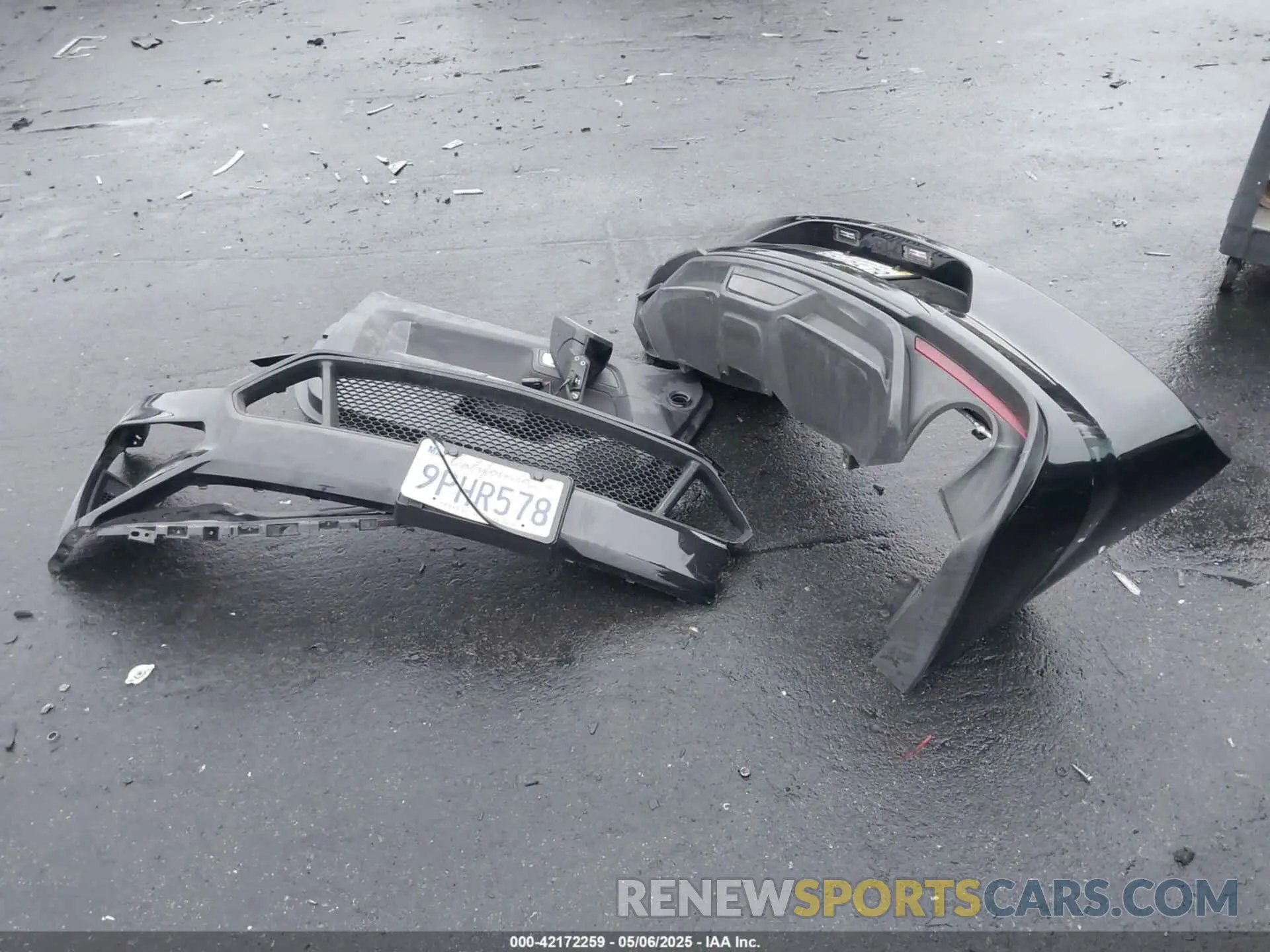 12 Photograph of a damaged car 1FA6P8TH2K5143582 FORD MUSTANG 2019
