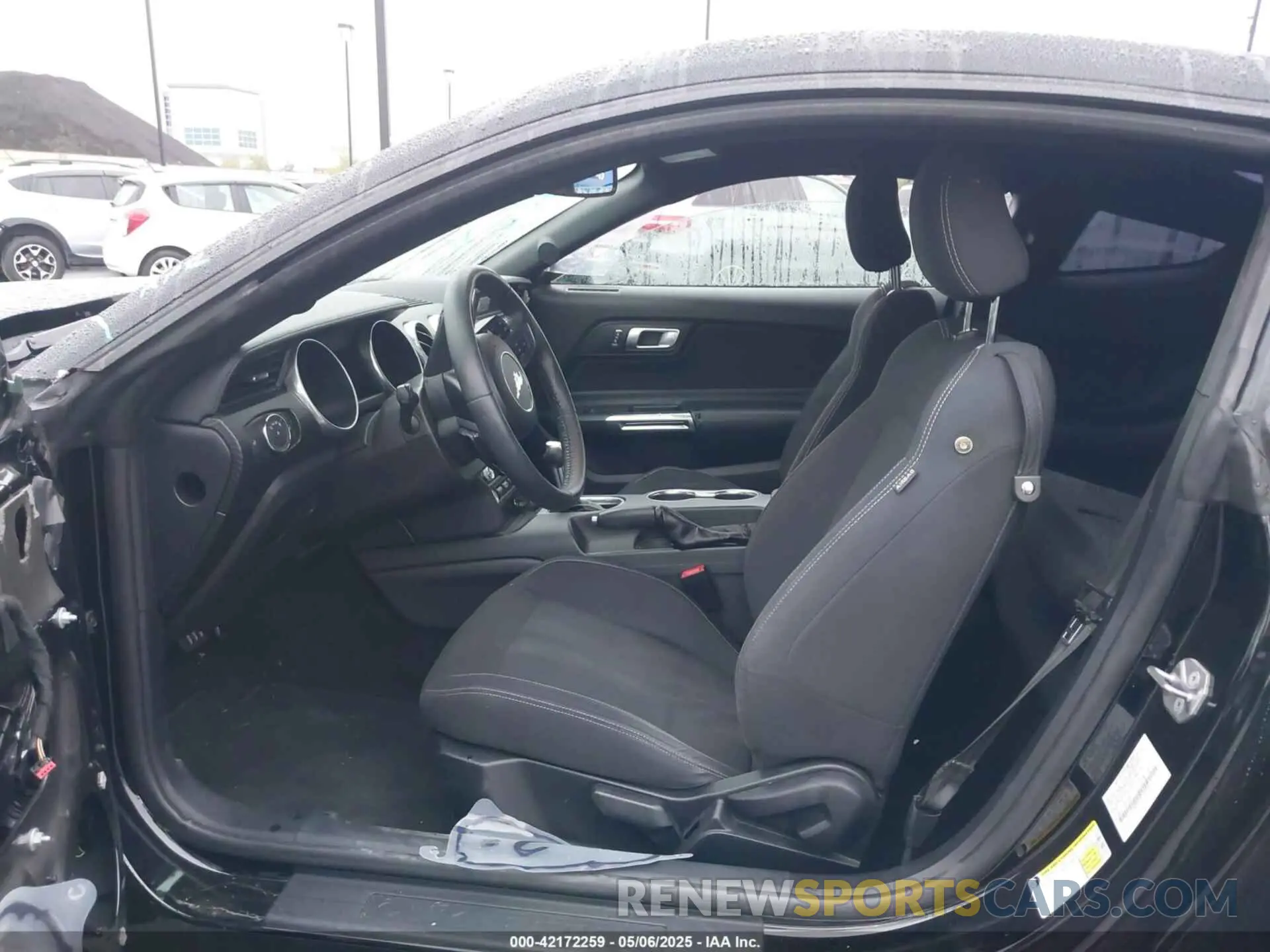 5 Photograph of a damaged car 1FA6P8TH2K5143582 FORD MUSTANG 2019