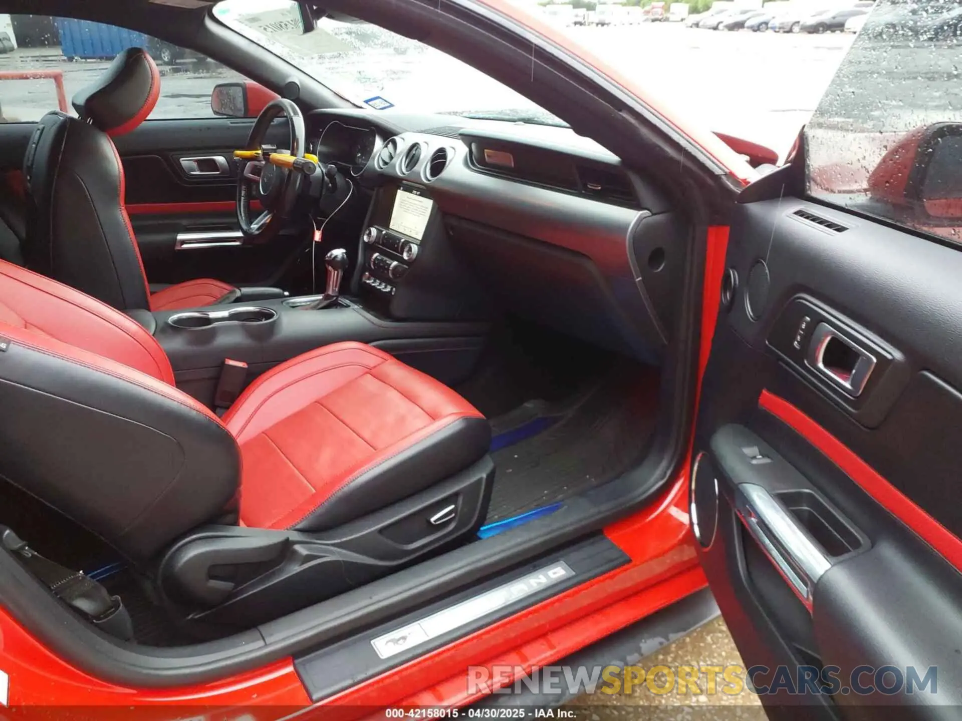 5 Photograph of a damaged car 1FA6P8TH2K5159586 FORD MUSTANG 2019