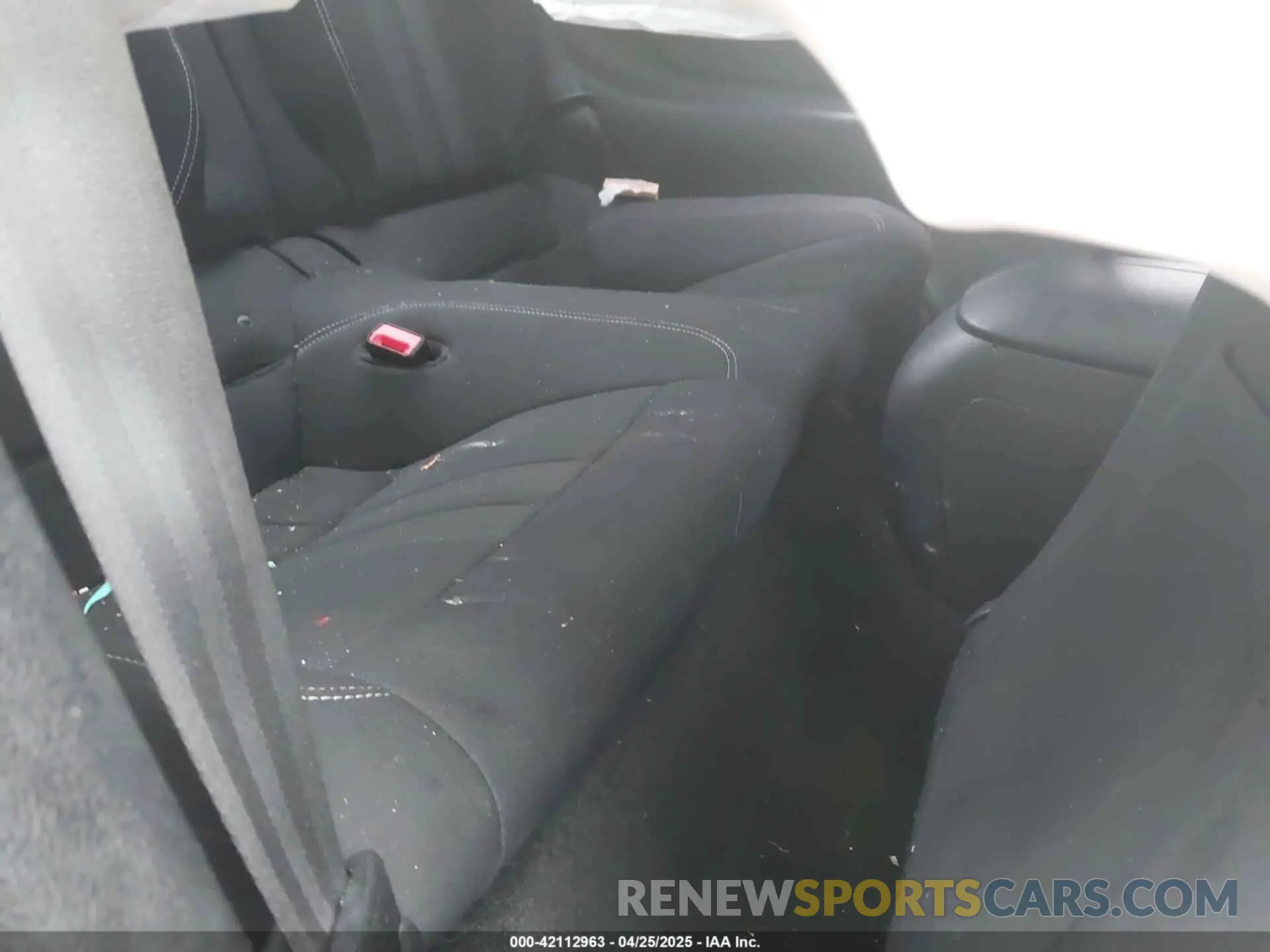 8 Photograph of a damaged car 1FA6P8TH3K5111837 FORD MUSTANG 2019