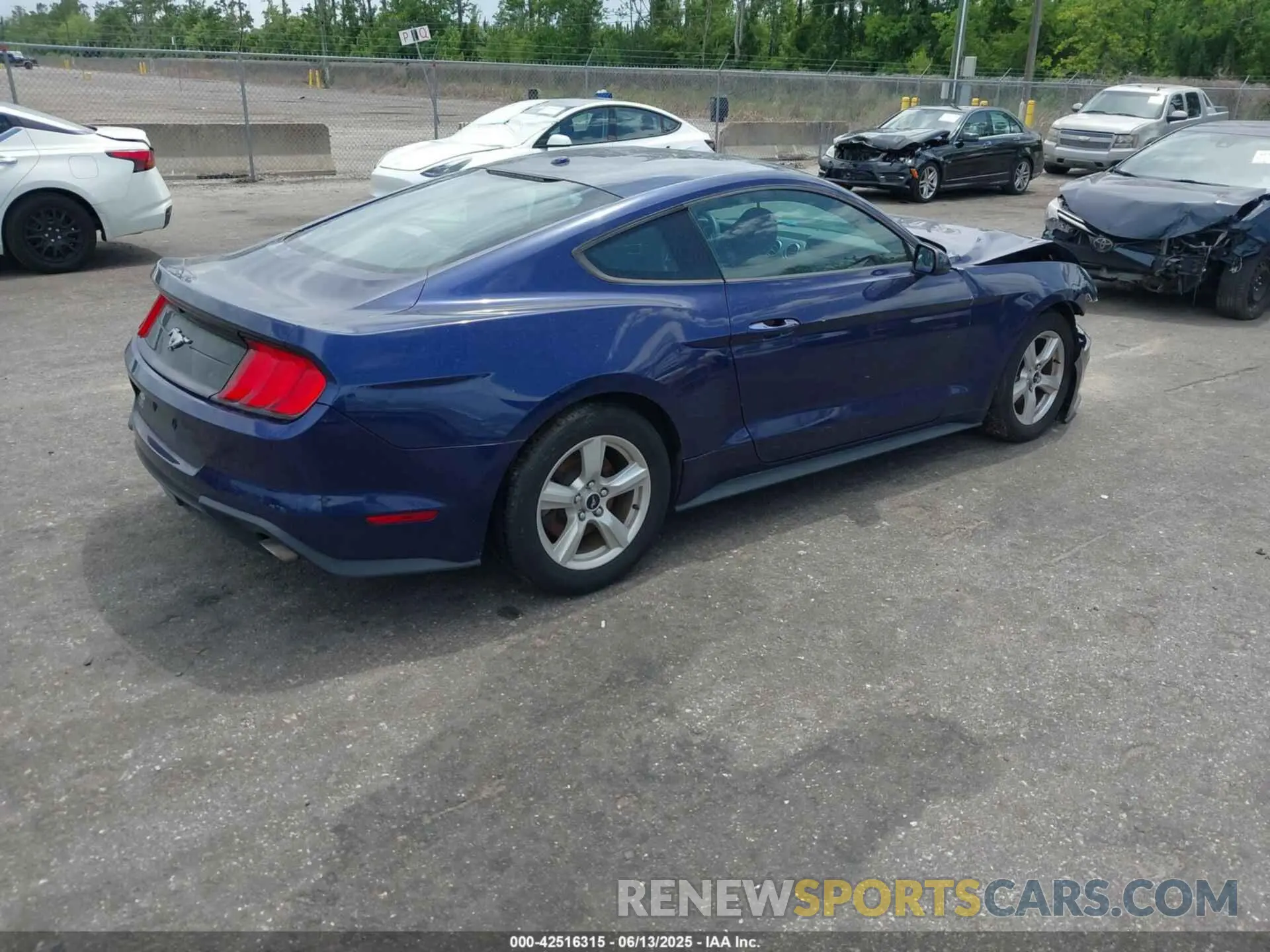 4 Photograph of a damaged car 1FA6P8TH3K5174131 FORD MUSTANG 2019