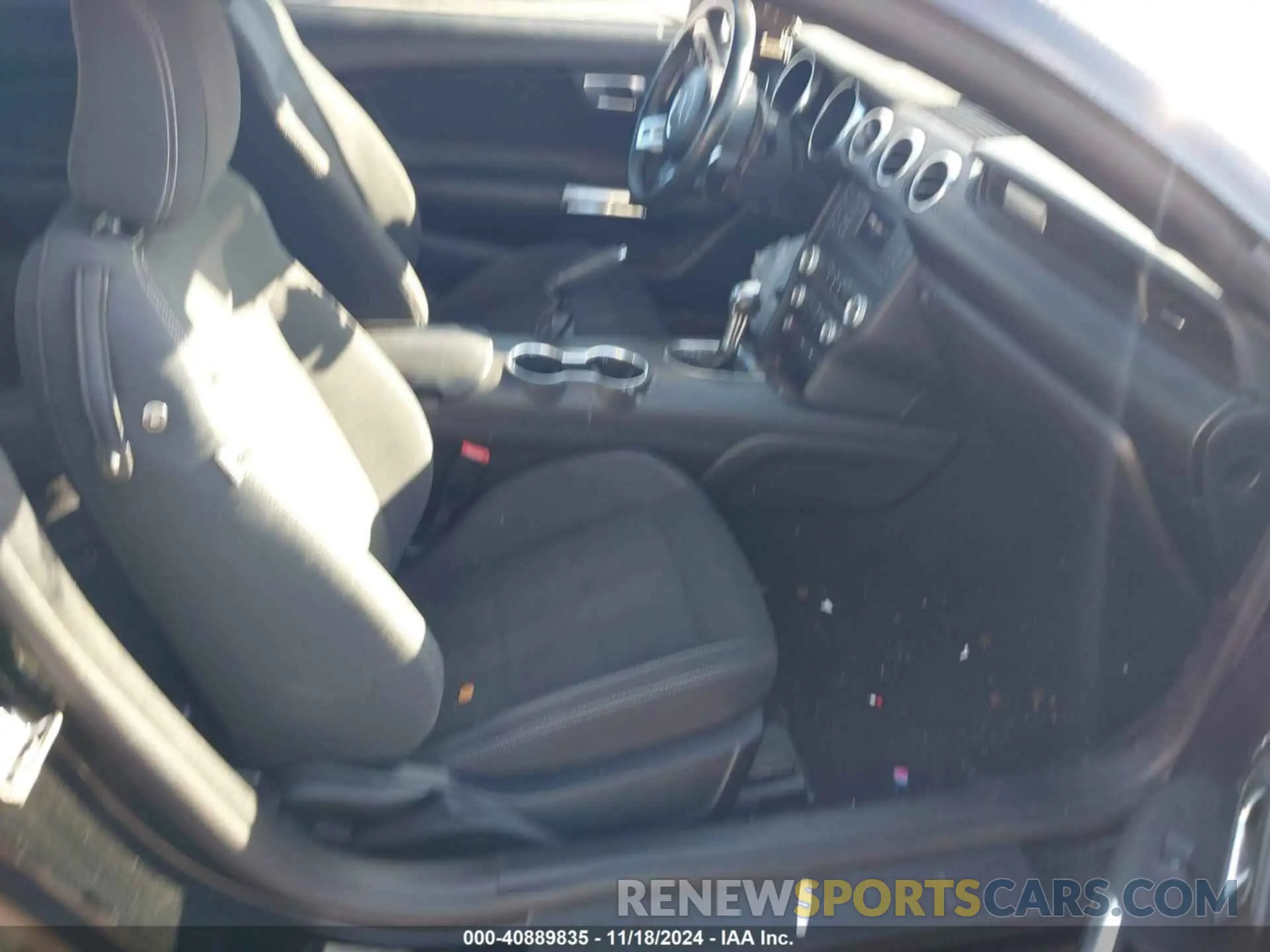 5 Photograph of a damaged car 1FA6P8TH3K5185937 FORD MUSTANG 2019