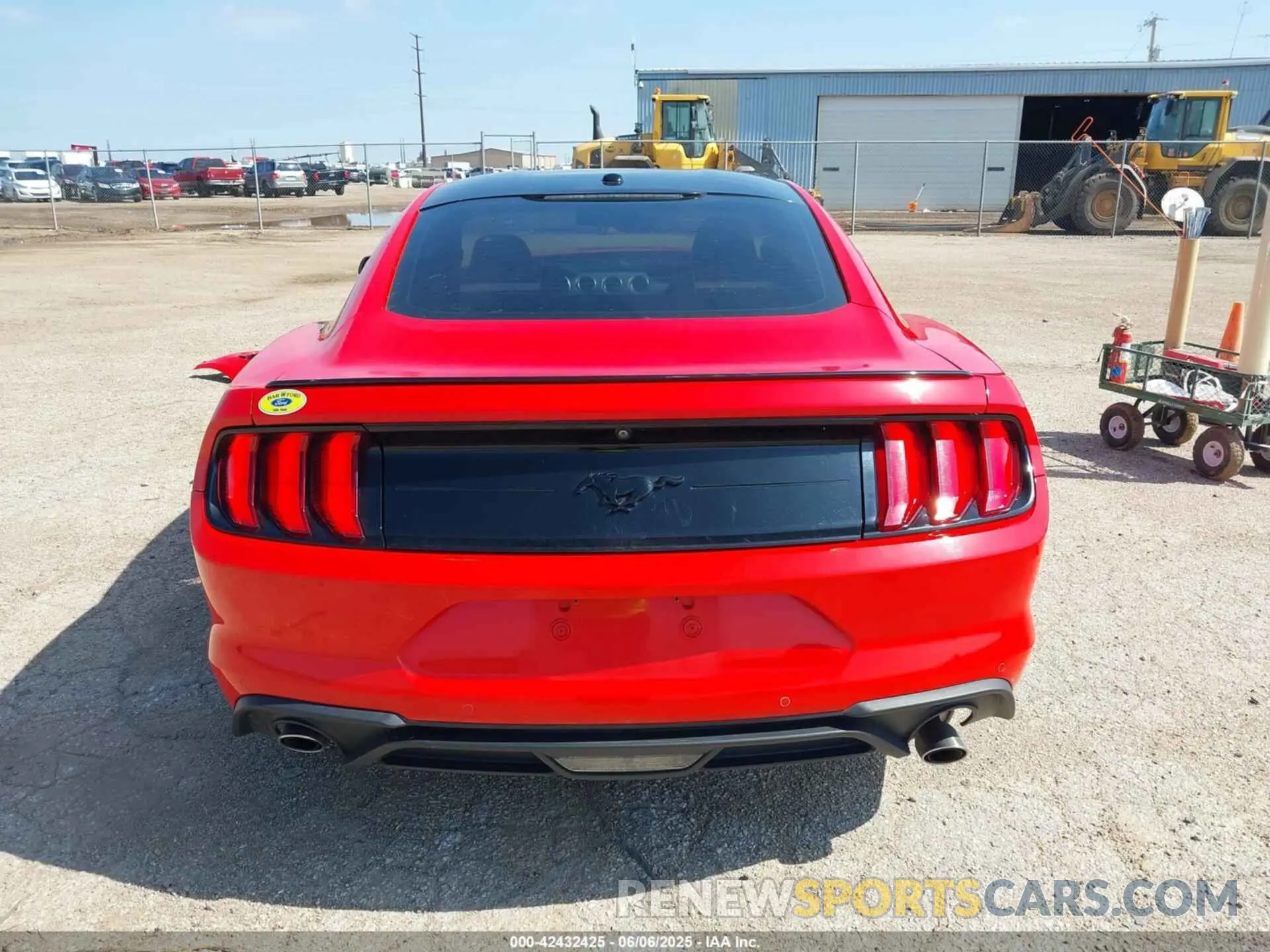 17 Photograph of a damaged car 1FA6P8TH4K5123141 FORD MUSTANG 2019