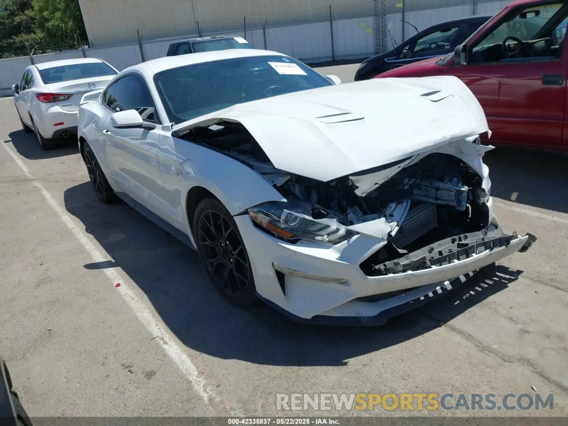 1 Photograph of a damaged car 1FA6P8TH4K5131093 FORD MUSTANG 2019