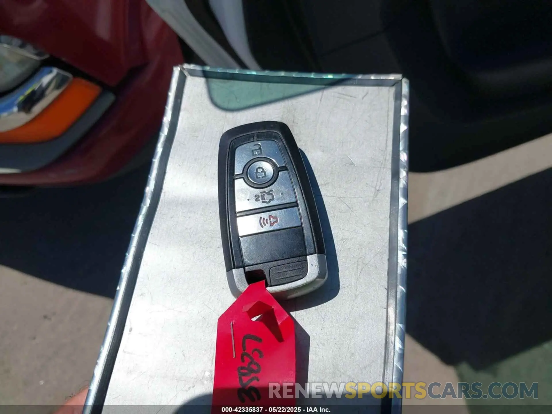 11 Photograph of a damaged car 1FA6P8TH4K5131093 FORD MUSTANG 2019