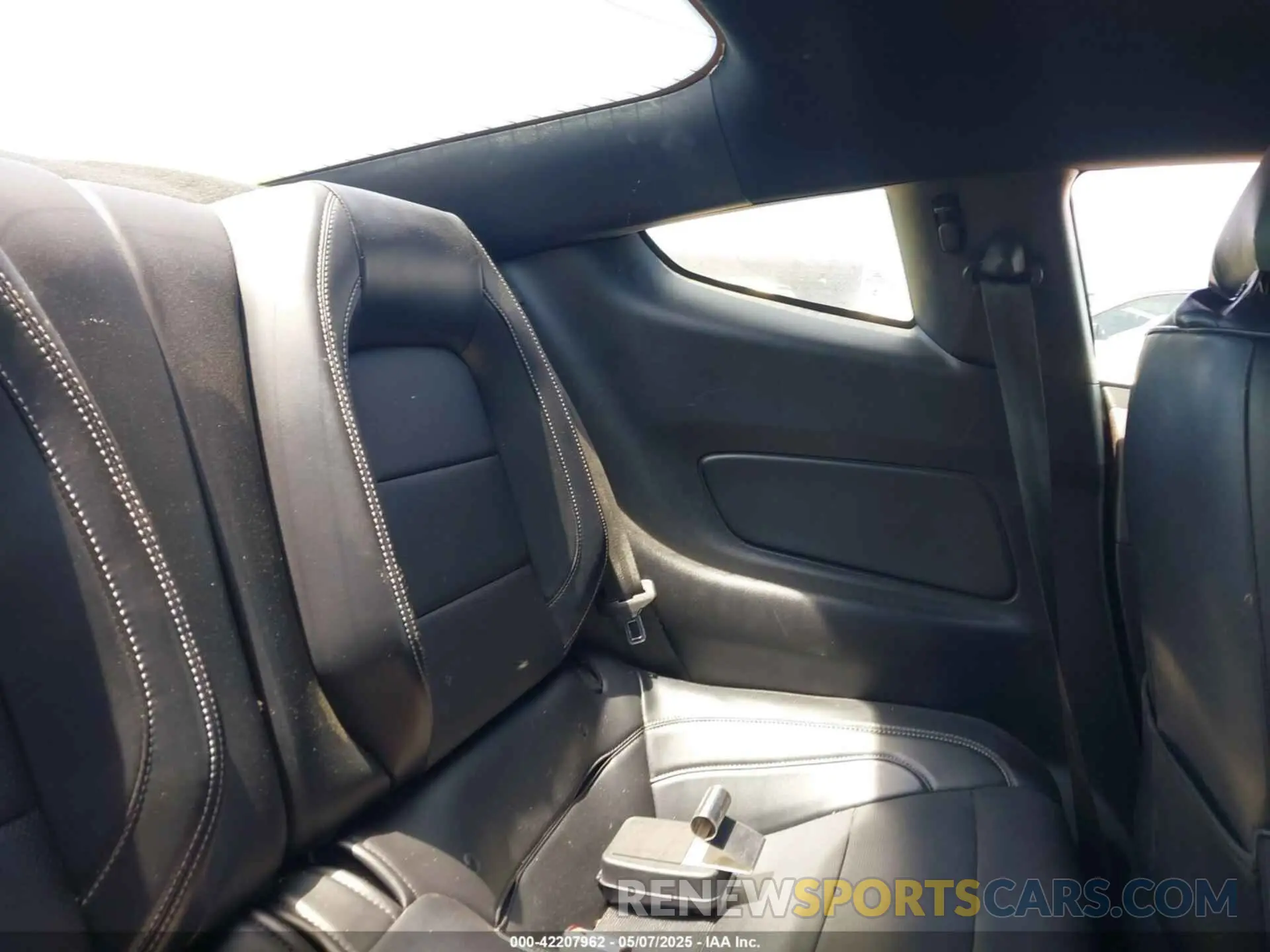 8 Photograph of a damaged car 1FA6P8TH4K5159573 FORD MUSTANG 2019