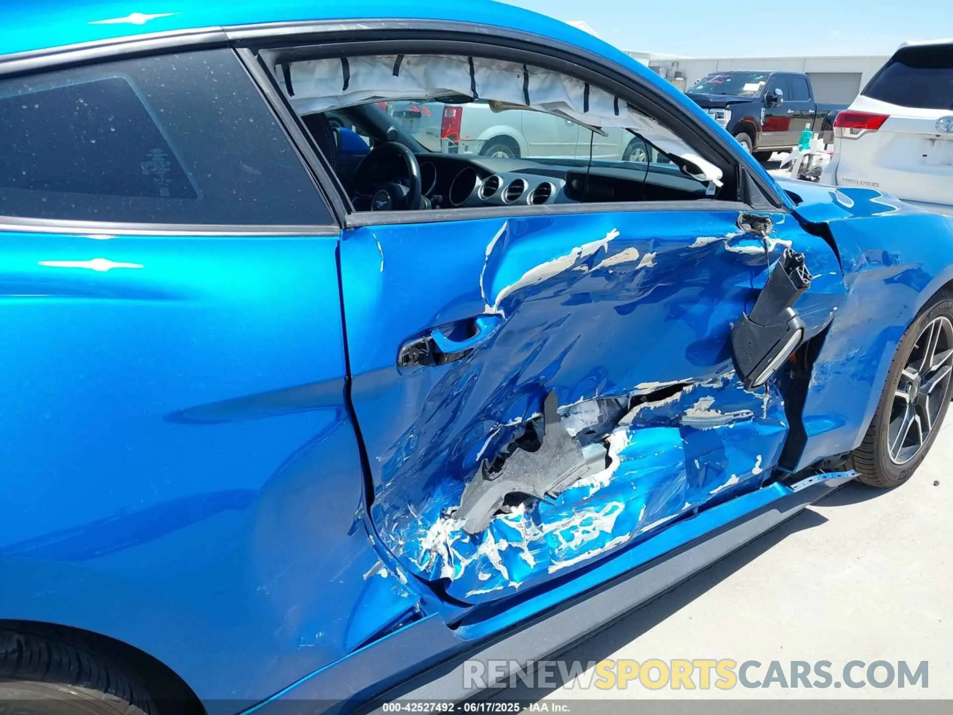 20 Photograph of a damaged car 1FA6P8TH4K5201515 FORD MUSTANG 2019