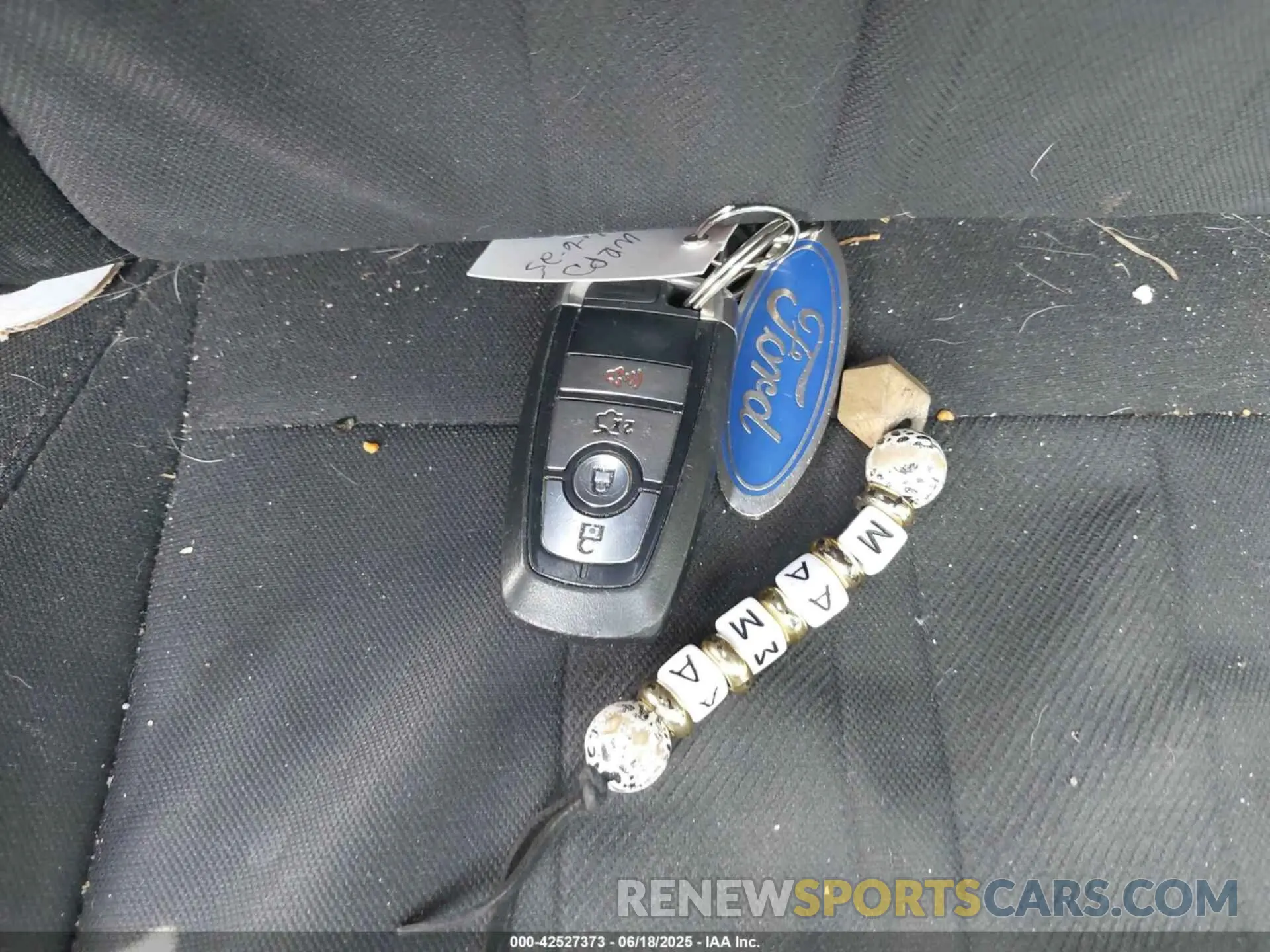 11 Photograph of a damaged car 1FA6P8TH5K5105652 FORD MUSTANG 2019