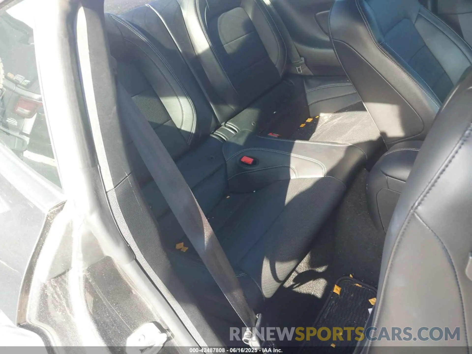 8 Photograph of a damaged car 1FA6P8TH5K5116389 FORD MUSTANG 2019