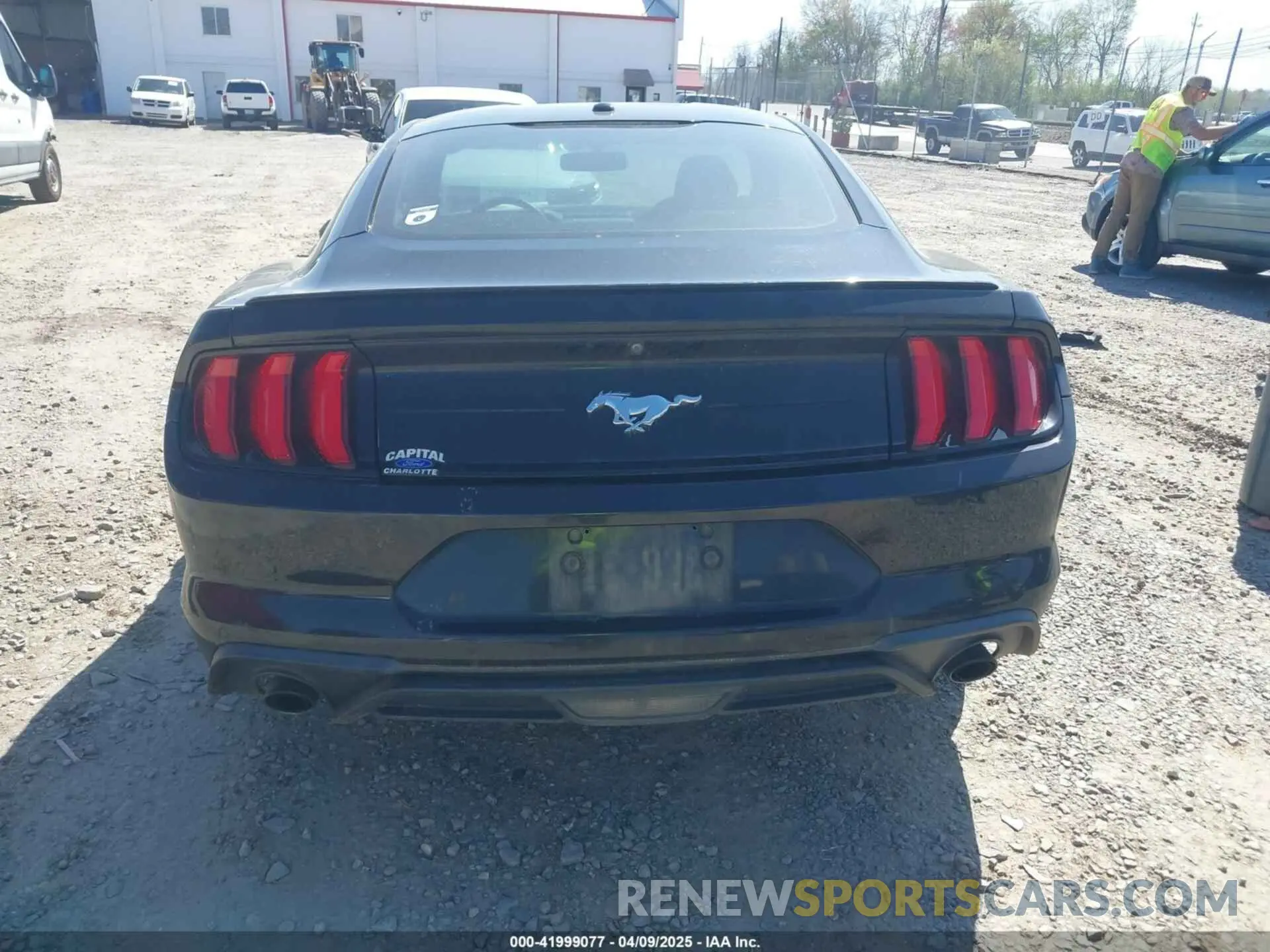 17 Photograph of a damaged car 1FA6P8TH5K5185938 FORD MUSTANG 2019