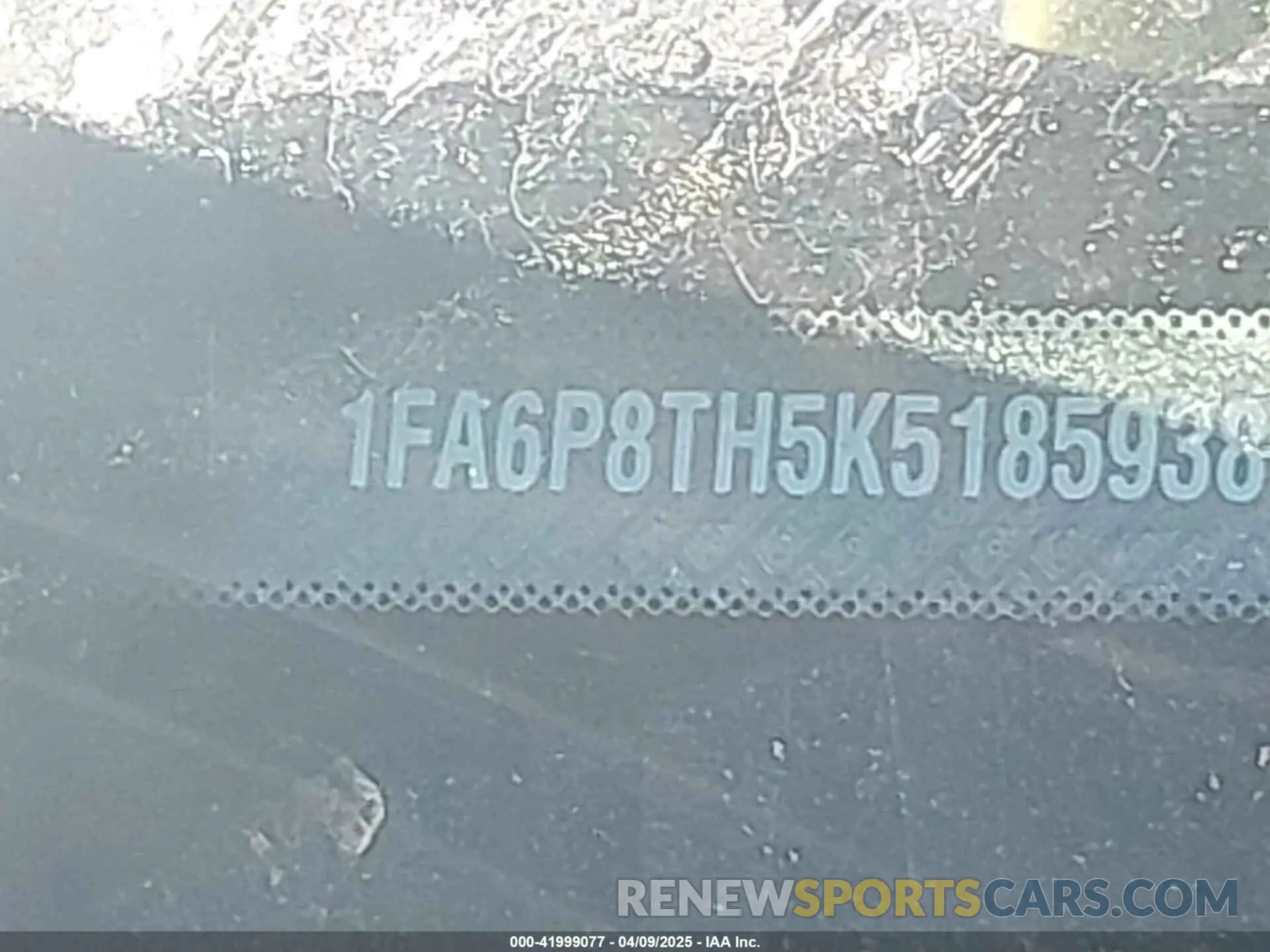 9 Photograph of a damaged car 1FA6P8TH5K5185938 FORD MUSTANG 2019