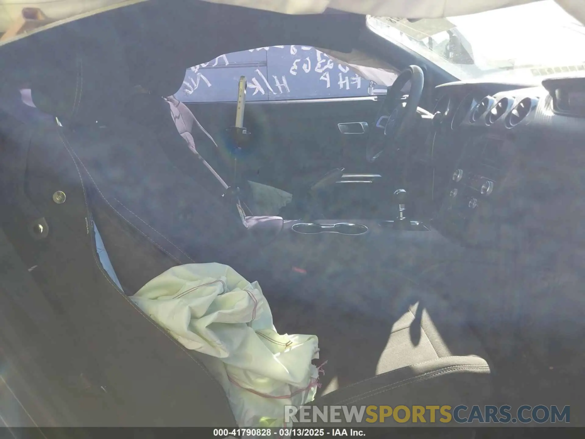 5 Photograph of a damaged car 1FA6P8TH5K5195742 FORD MUSTANG 2019
