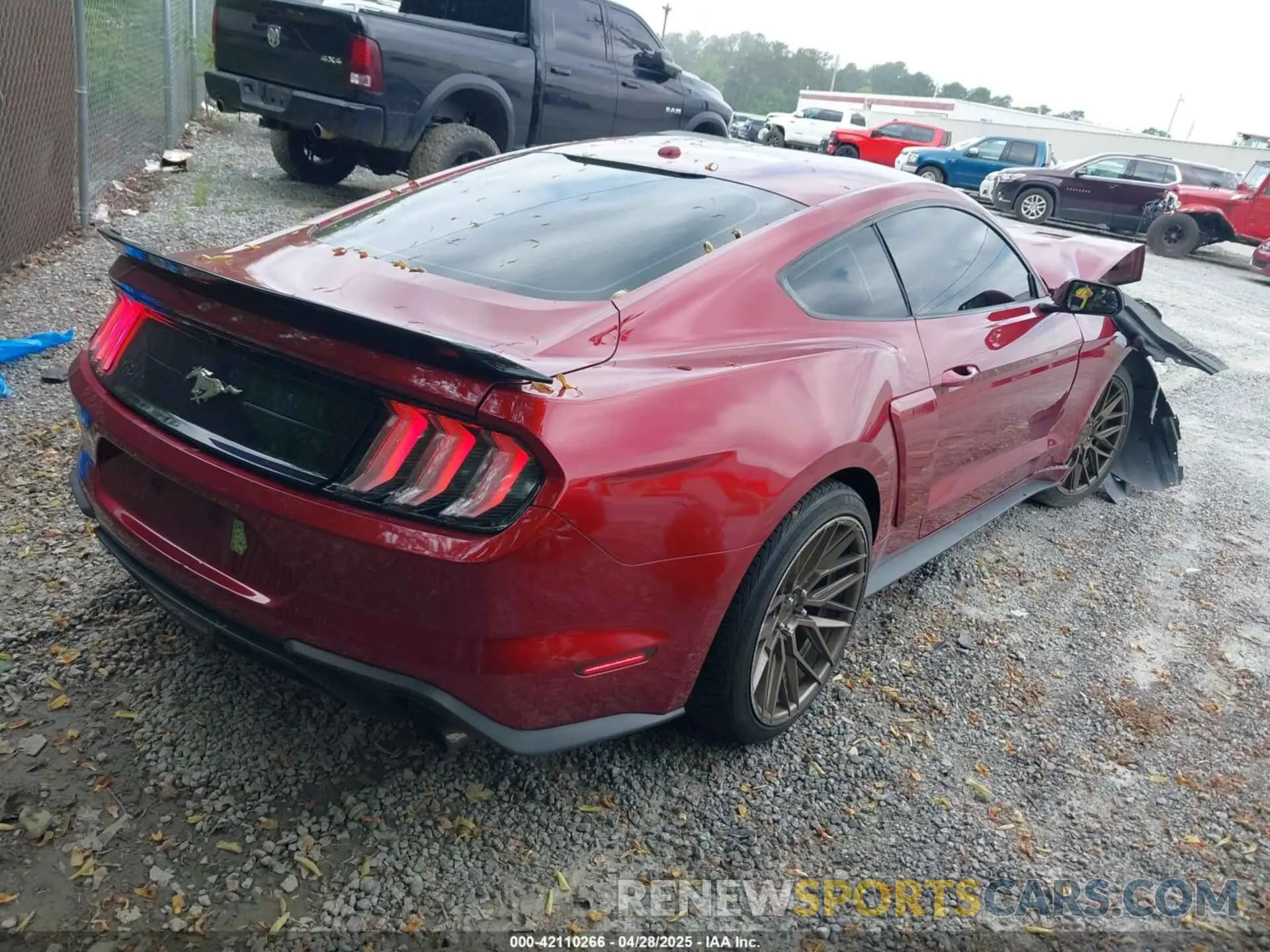 4 Photograph of a damaged car 1FA6P8TH6K5106342 FORD MUSTANG 2019