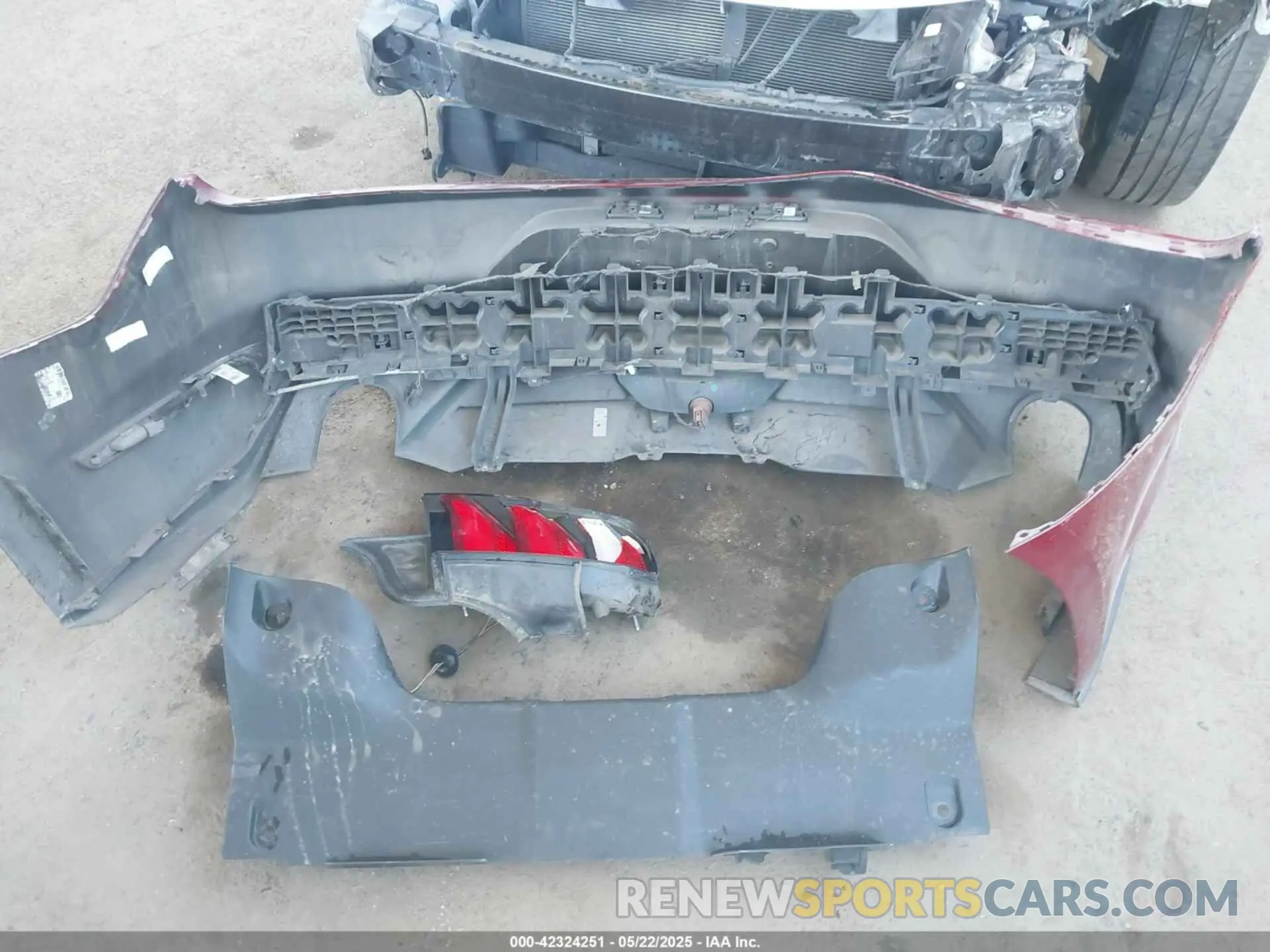 12 Photograph of a damaged car 1FA6P8TH6K5186130 FORD MUSTANG 2019
