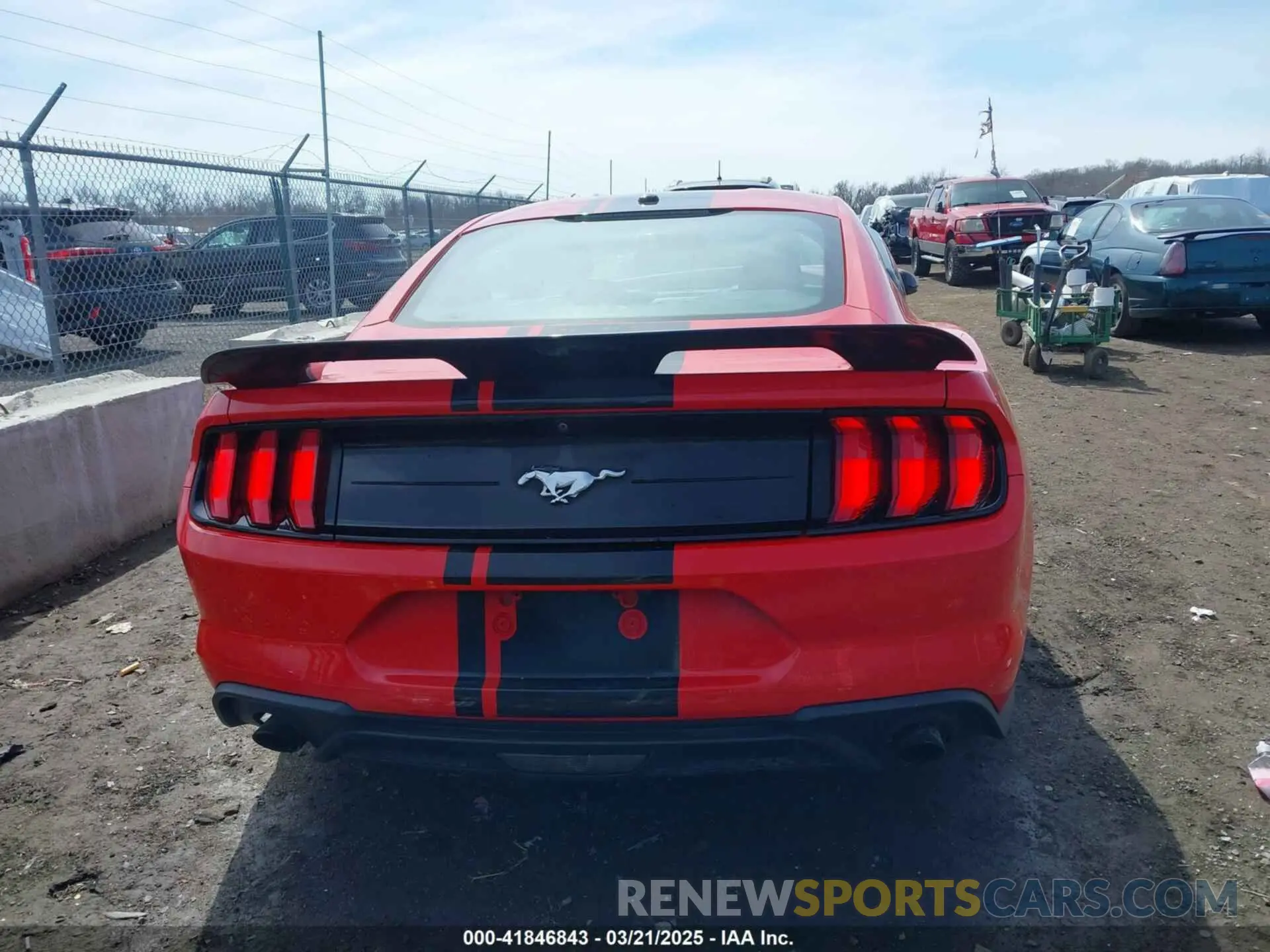 17 Photograph of a damaged car 1FA6P8TH6K5197340 FORD MUSTANG 2019