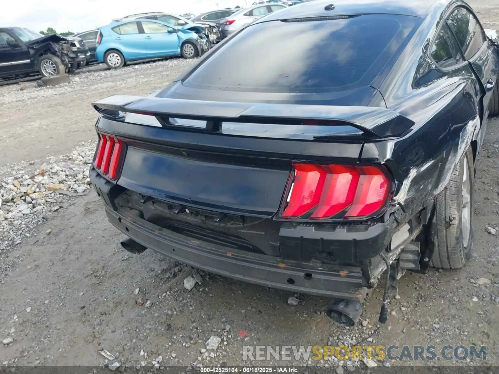 6 Photograph of a damaged car 1FA6P8TH8K5132182 FORD MUSTANG 2019