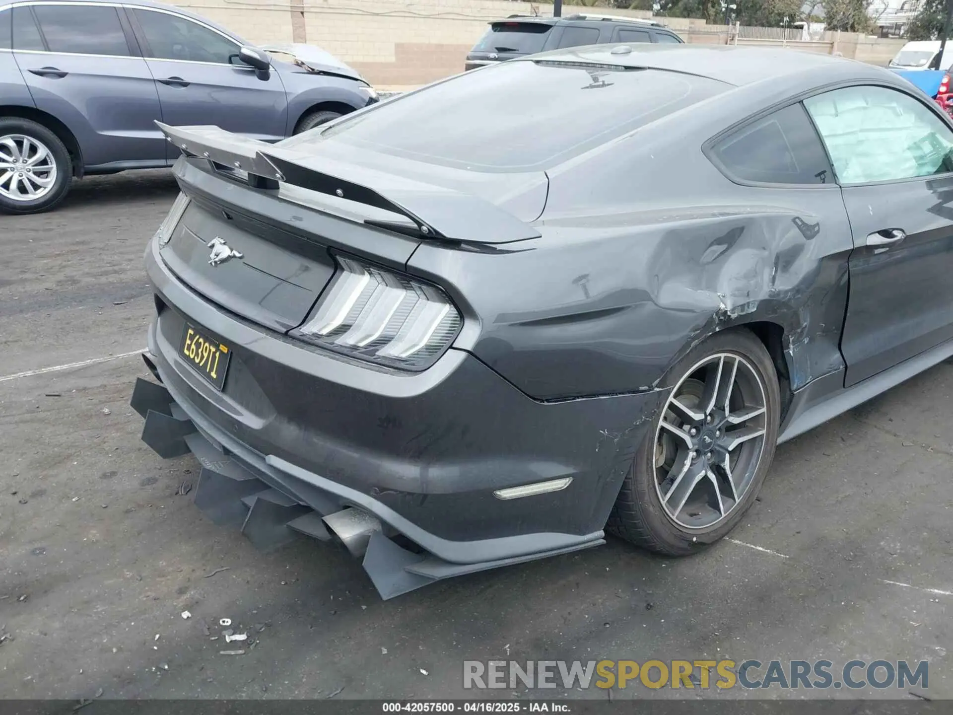 12 Photograph of a damaged car 1FA6P8TH8K5197825 FORD MUSTANG 2019