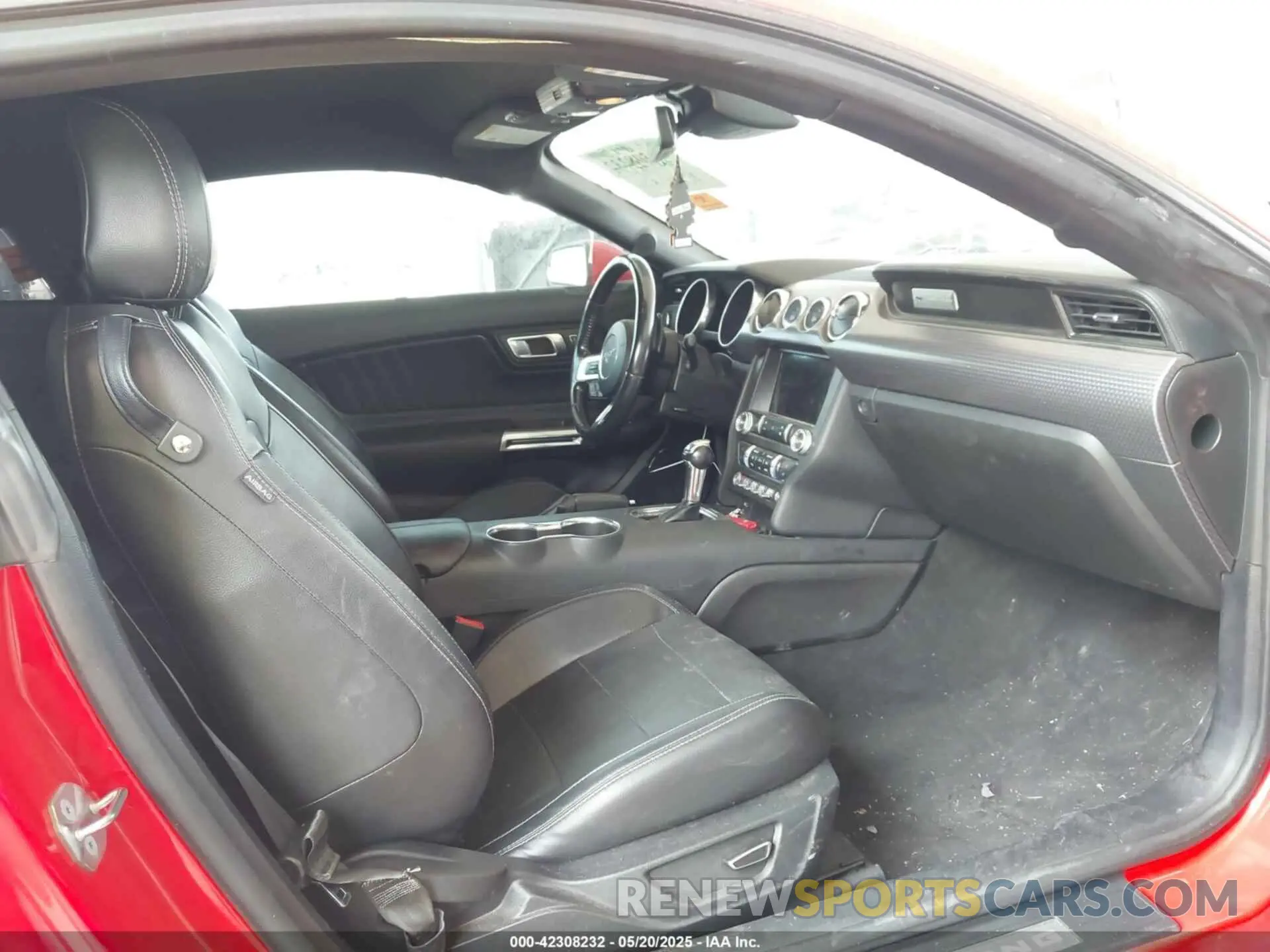 5 Photograph of a damaged car 1FA6P8TH9K5134989 FORD MUSTANG 2019