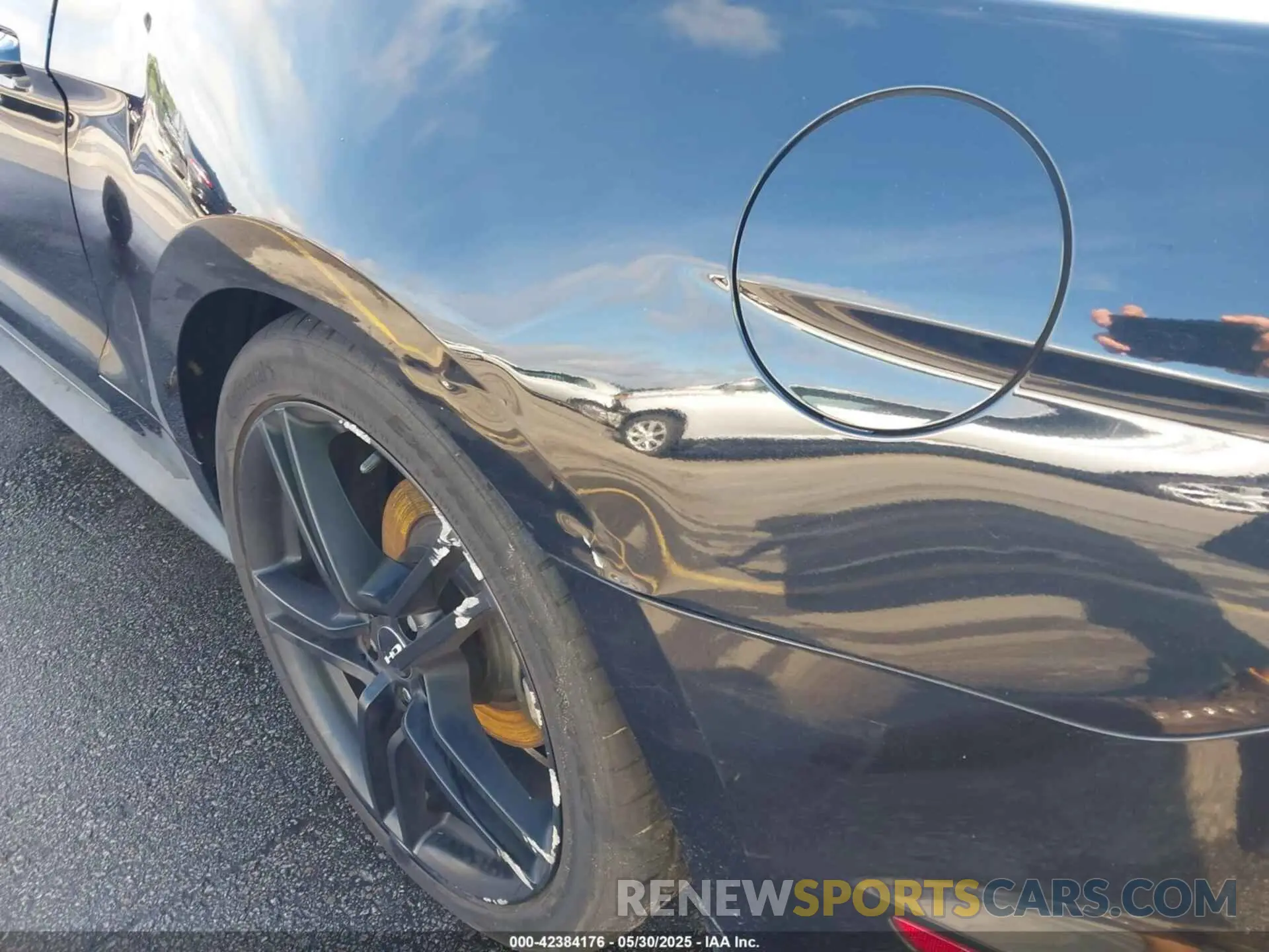 18 Photograph of a damaged car 1FA6P8THXK5124729 FORD MUSTANG 2019