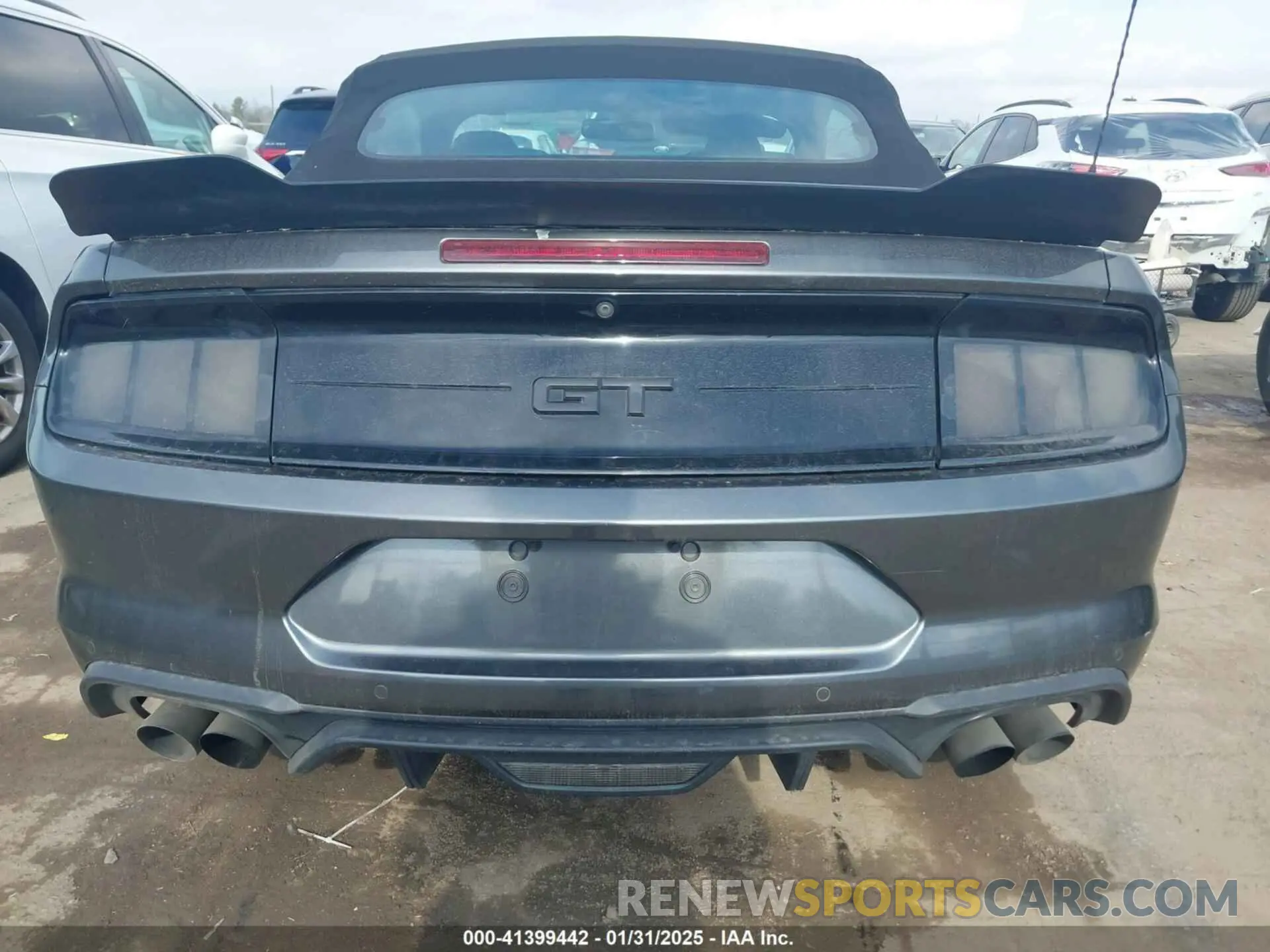 16 Photograph of a damaged car 1FATP8FF2K5140520 FORD MUSTANG 2019