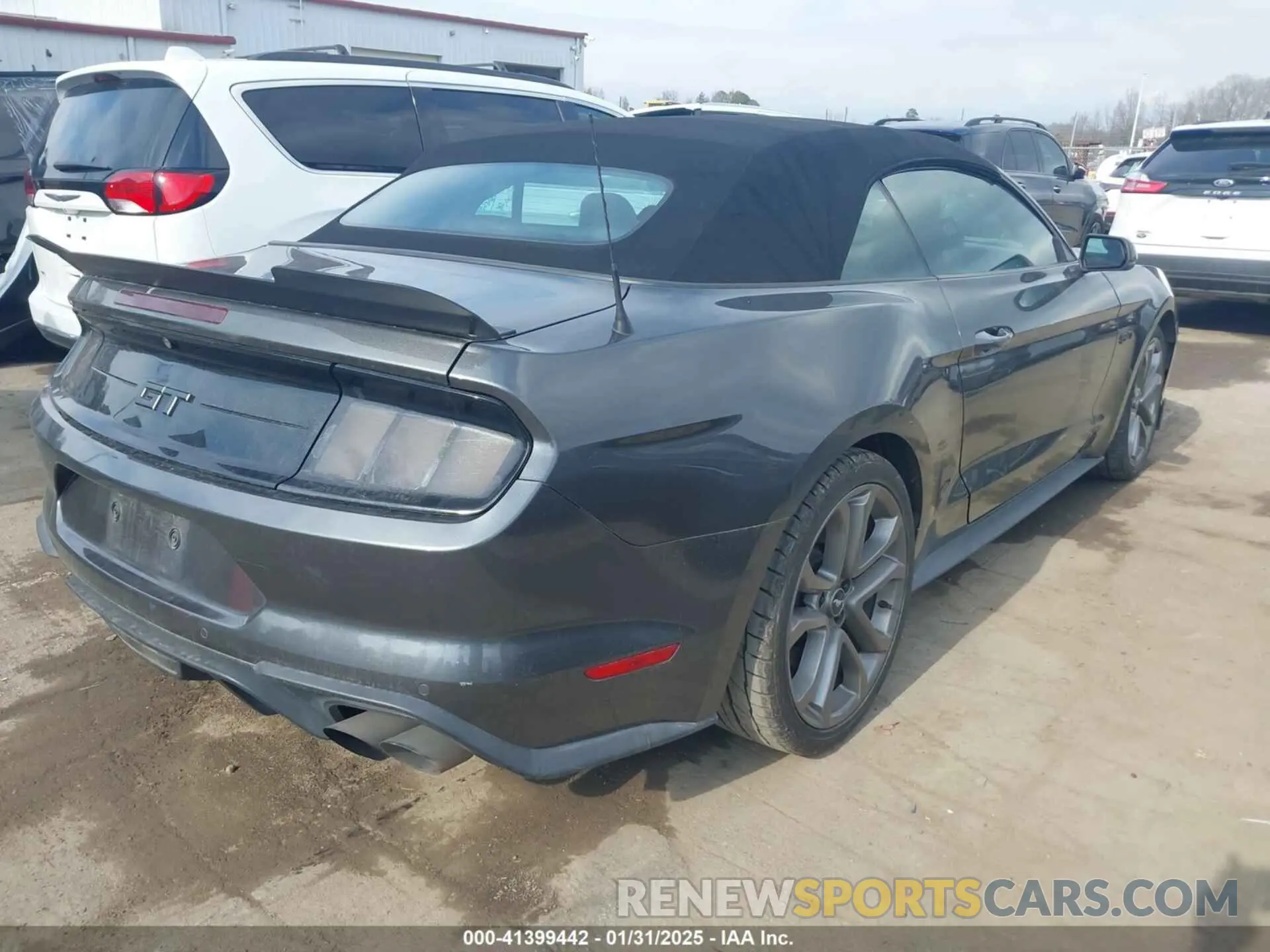 4 Photograph of a damaged car 1FATP8FF2K5140520 FORD MUSTANG 2019