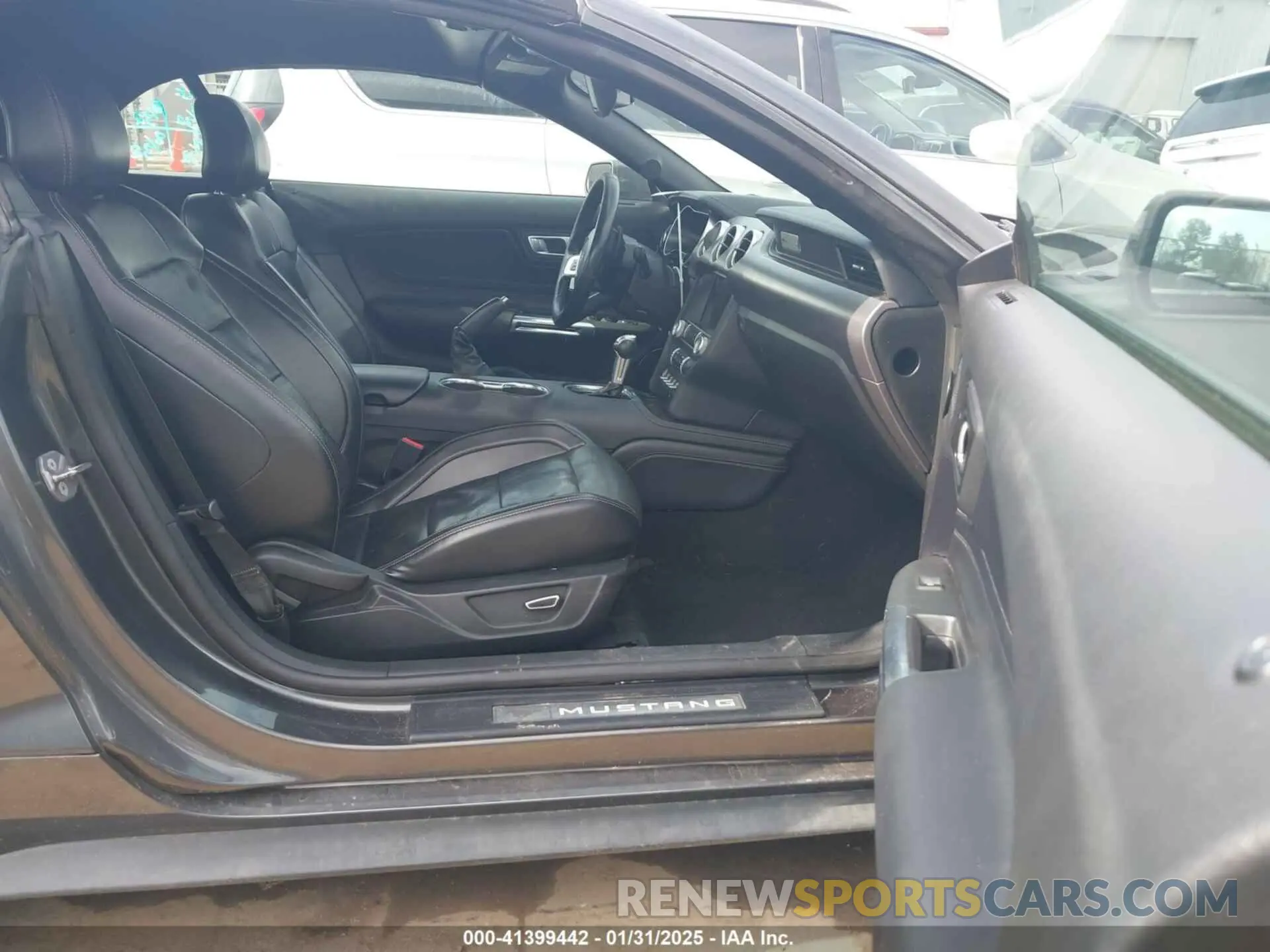 5 Photograph of a damaged car 1FATP8FF2K5140520 FORD MUSTANG 2019