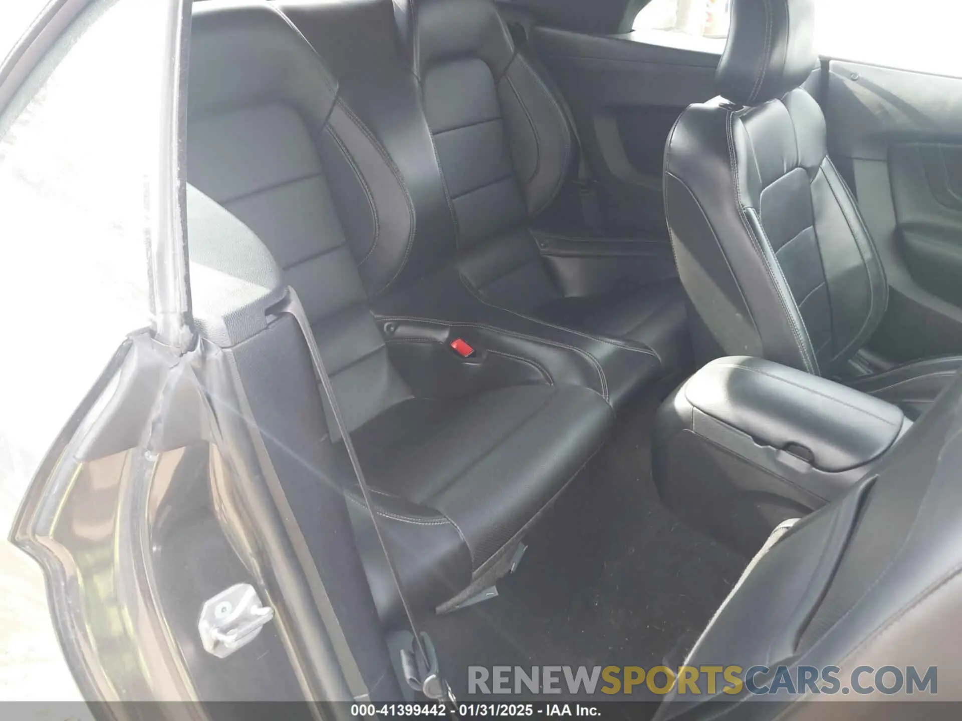 8 Photograph of a damaged car 1FATP8FF2K5140520 FORD MUSTANG 2019