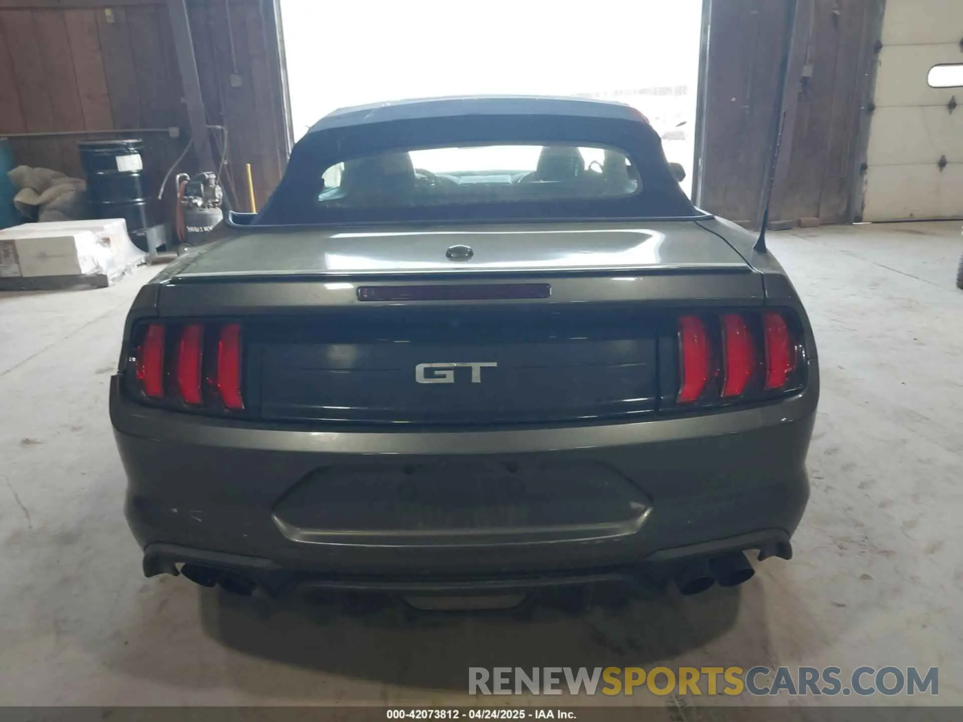 16 Photograph of a damaged car 1FATP8FF4K5171686 FORD MUSTANG 2019