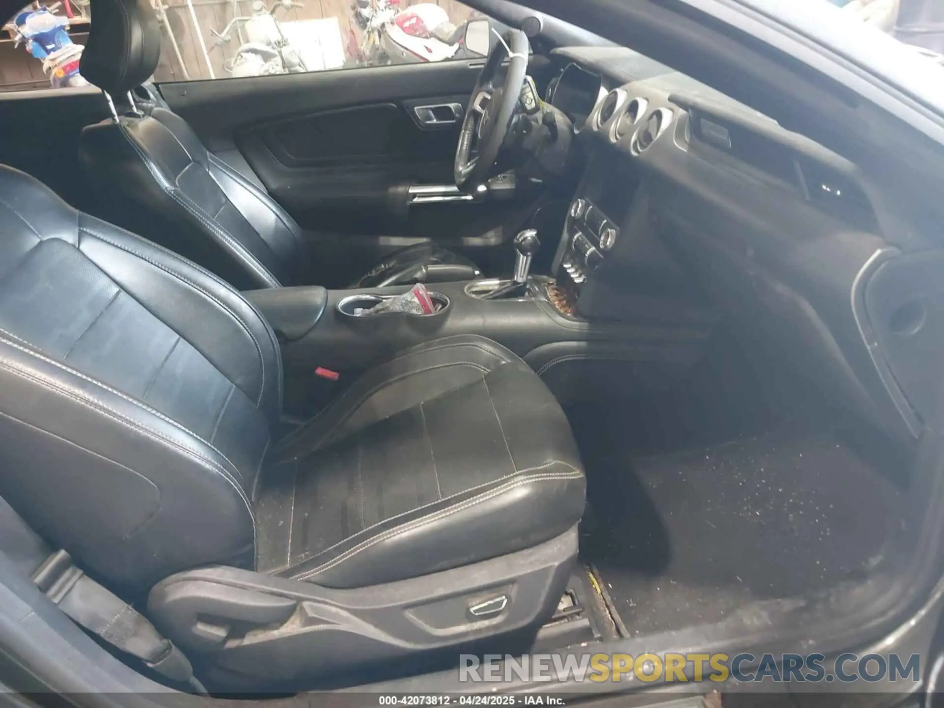 5 Photograph of a damaged car 1FATP8FF4K5171686 FORD MUSTANG 2019