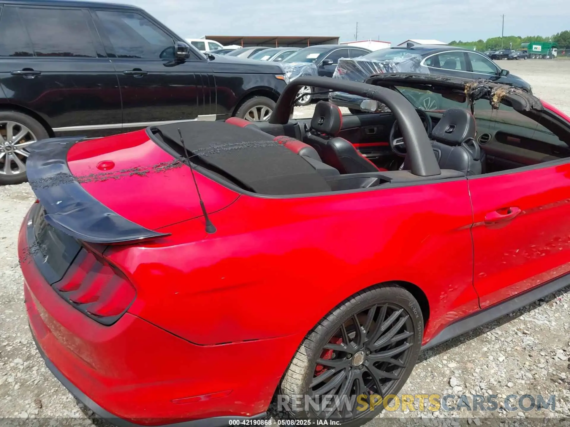 6 Photograph of a damaged car 1FATP8FF7K5204955 FORD MUSTANG 2019