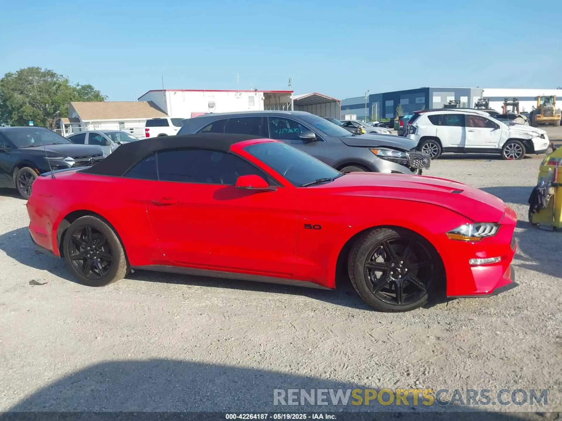13 Photograph of a damaged car 1FATP8FF8K5196252 FORD MUSTANG 2019