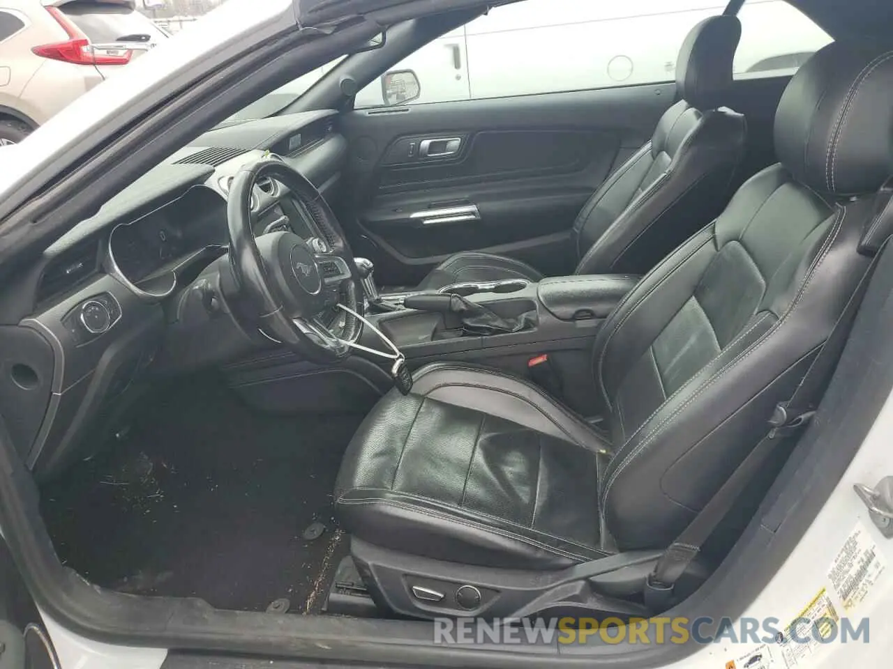 7 Photograph of a damaged car 1FATP8FF9K5150235 FORD MUSTANG 2019