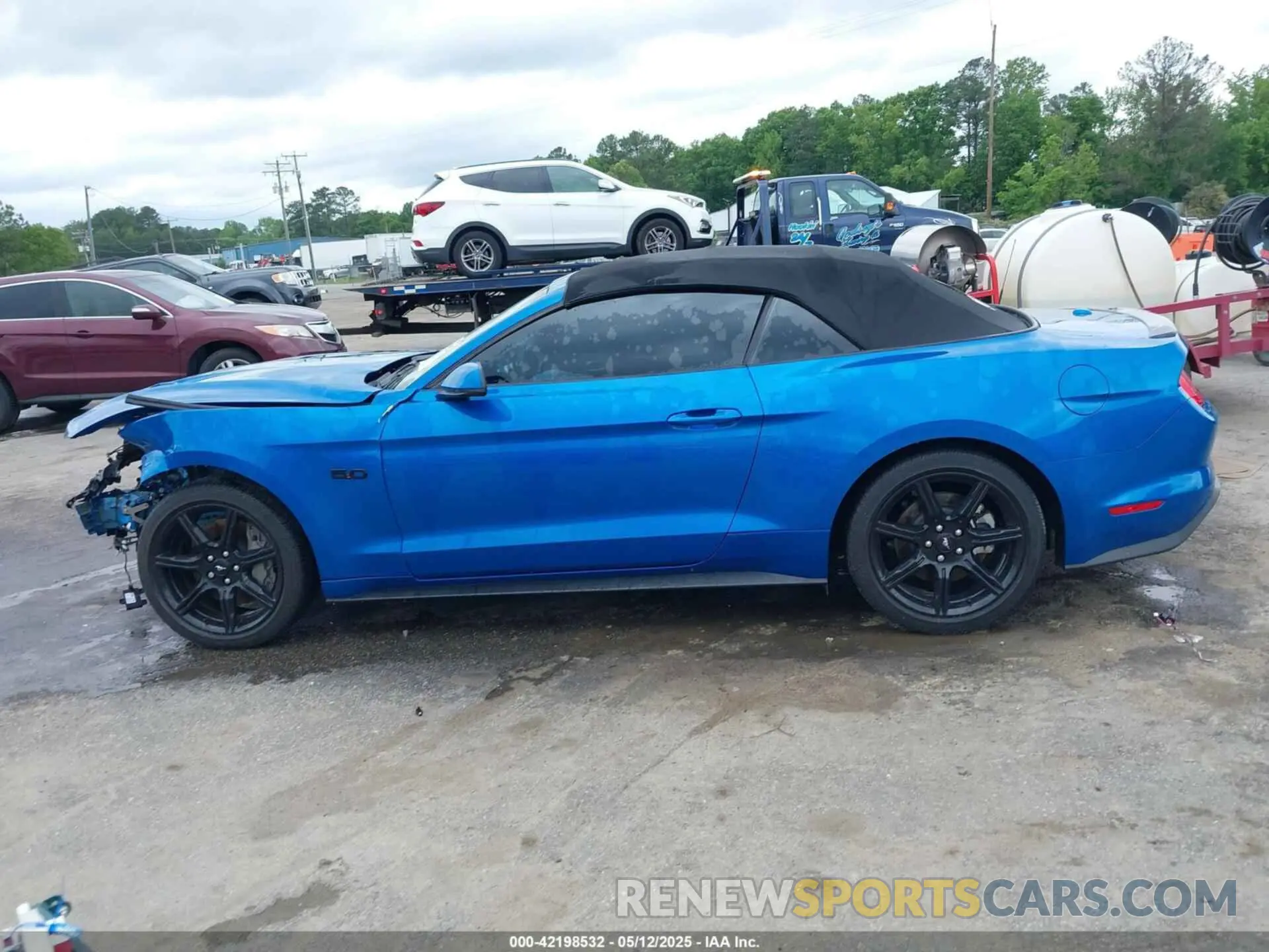 14 Photograph of a damaged car 1FATP8FF9K5204973 FORD MUSTANG 2019