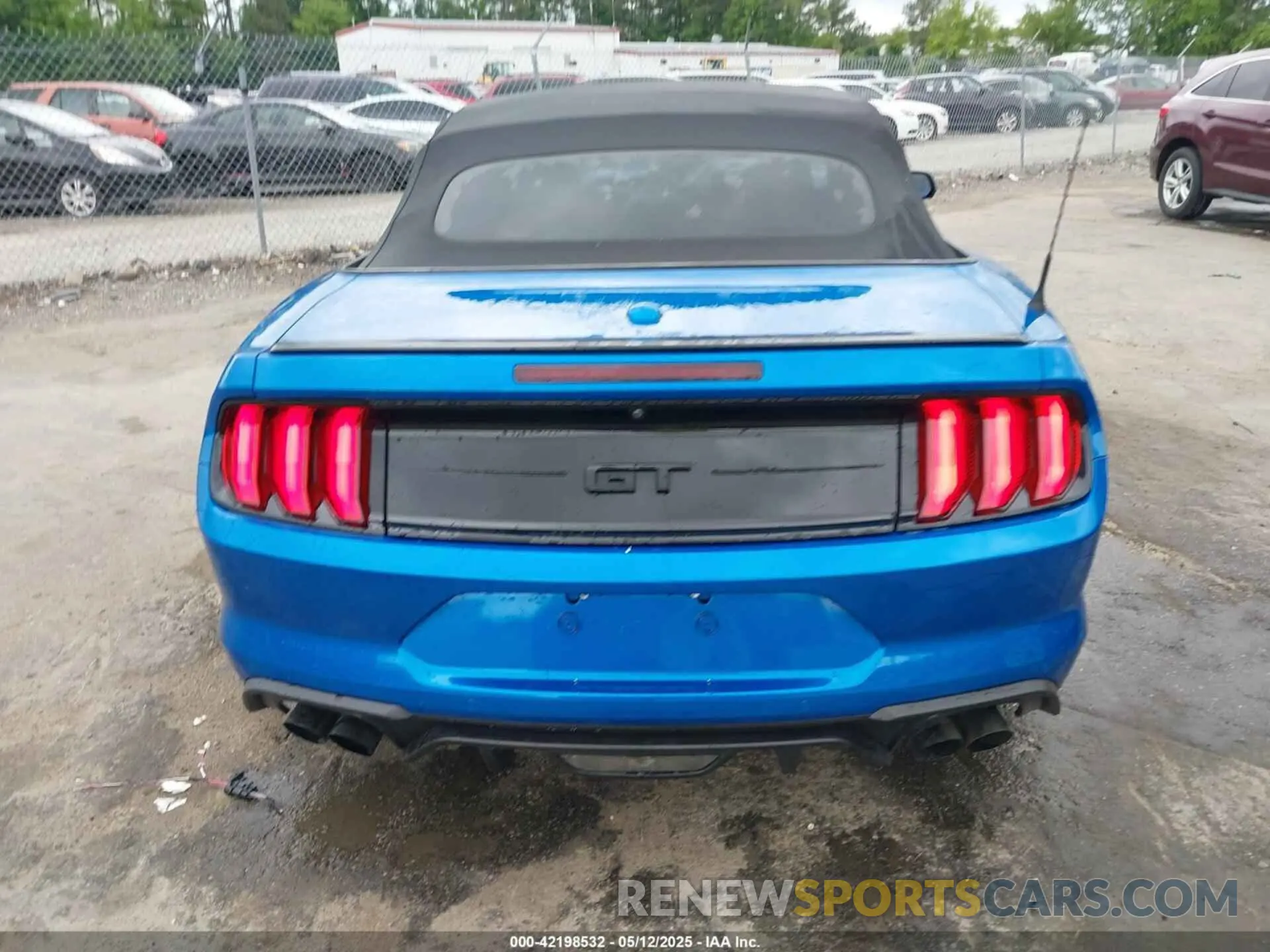 16 Photograph of a damaged car 1FATP8FF9K5204973 FORD MUSTANG 2019