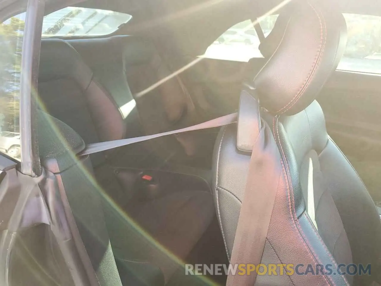 10 Photograph of a damaged car 1FATP8FFXK5162572 FORD MUSTANG 2019