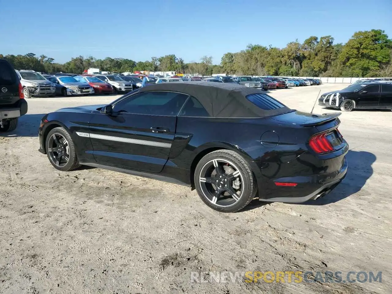 2 Photograph of a damaged car 1FATP8FFXK5162572 FORD MUSTANG 2019