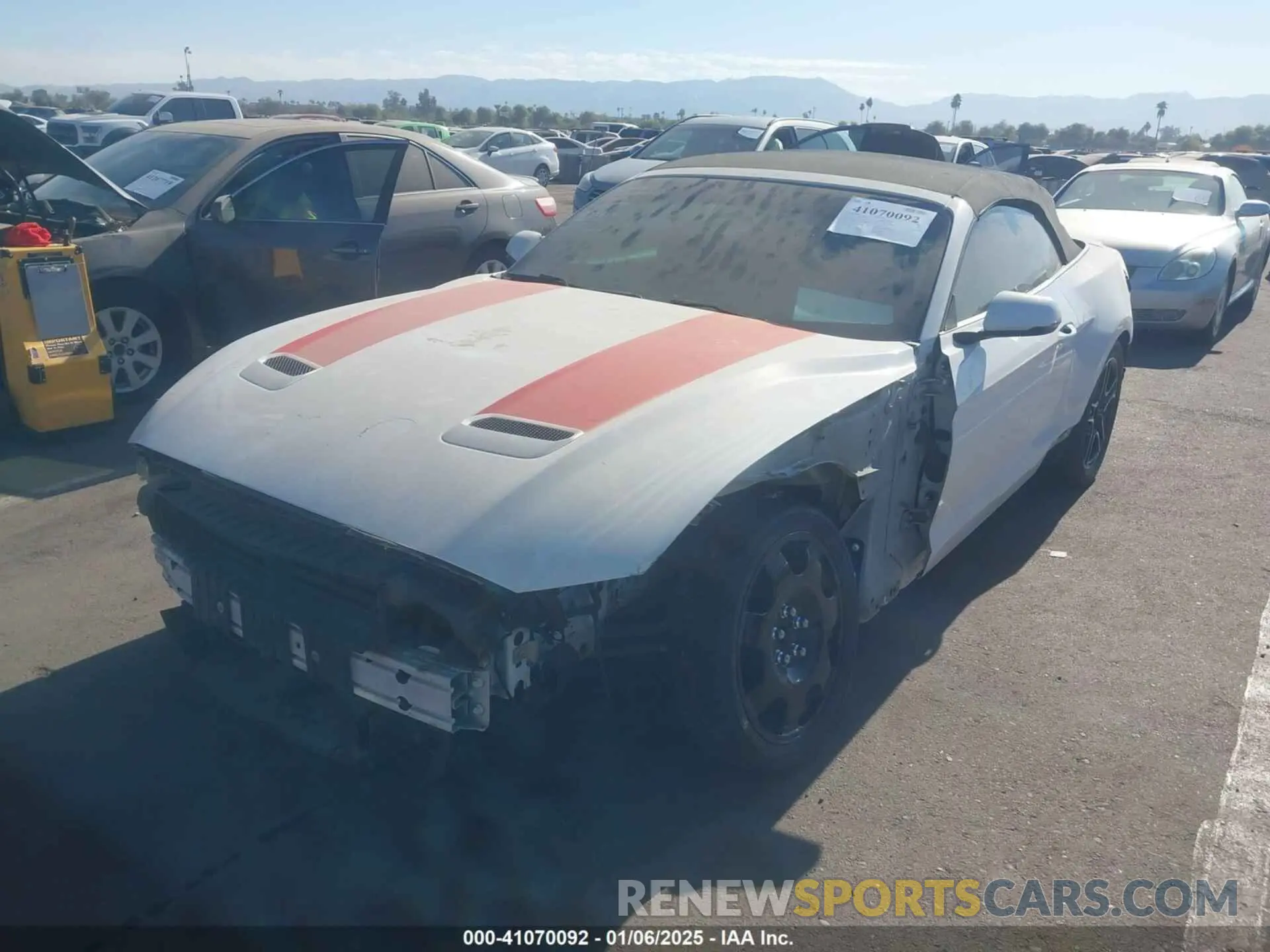 2 Photograph of a damaged car 1FATP8UH2K5148573 FORD MUSTANG 2019