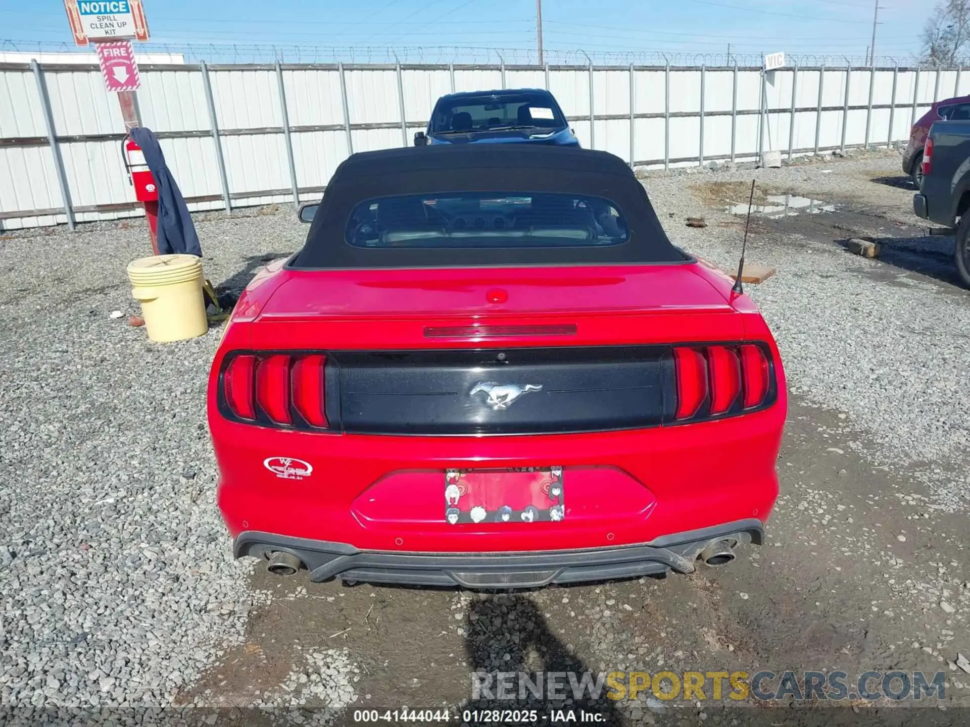 16 Photograph of a damaged car 1FATP8UH3K5159551 FORD MUSTANG 2019