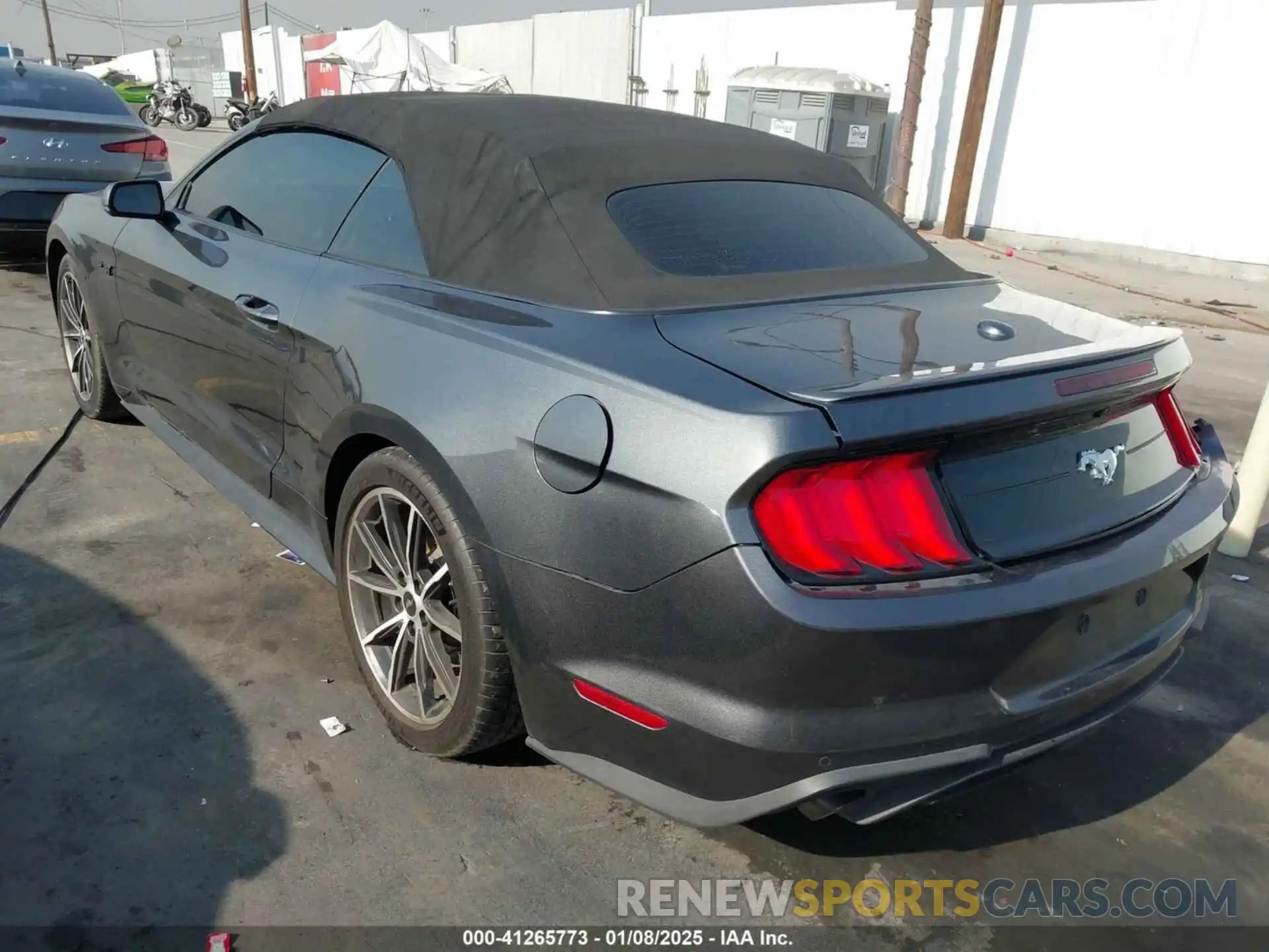 3 Photograph of a damaged car 1FATP8UH4K5171997 FORD MUSTANG 2019