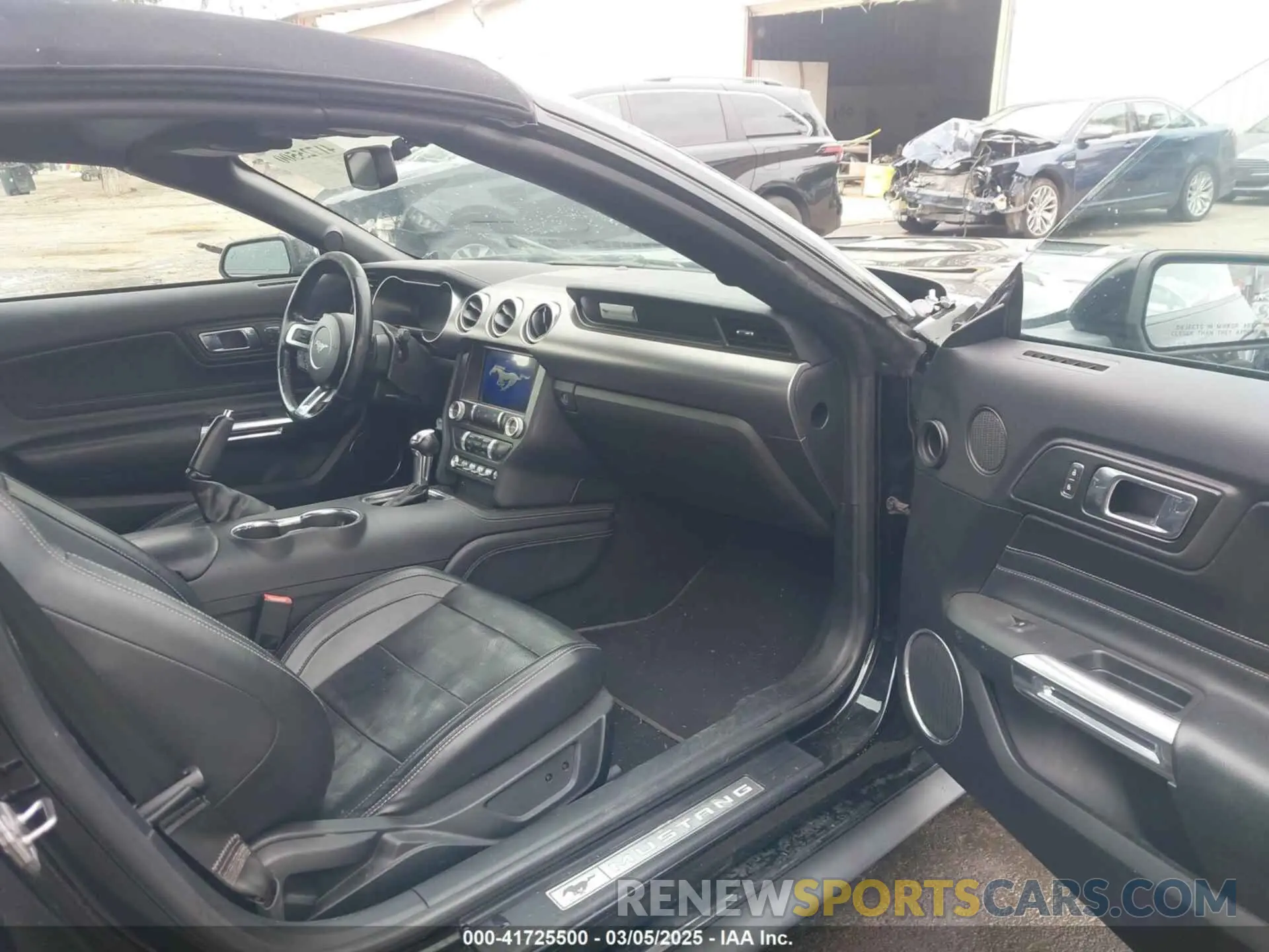 5 Photograph of a damaged car 1FATP8UH6K5109002 FORD MUSTANG 2019